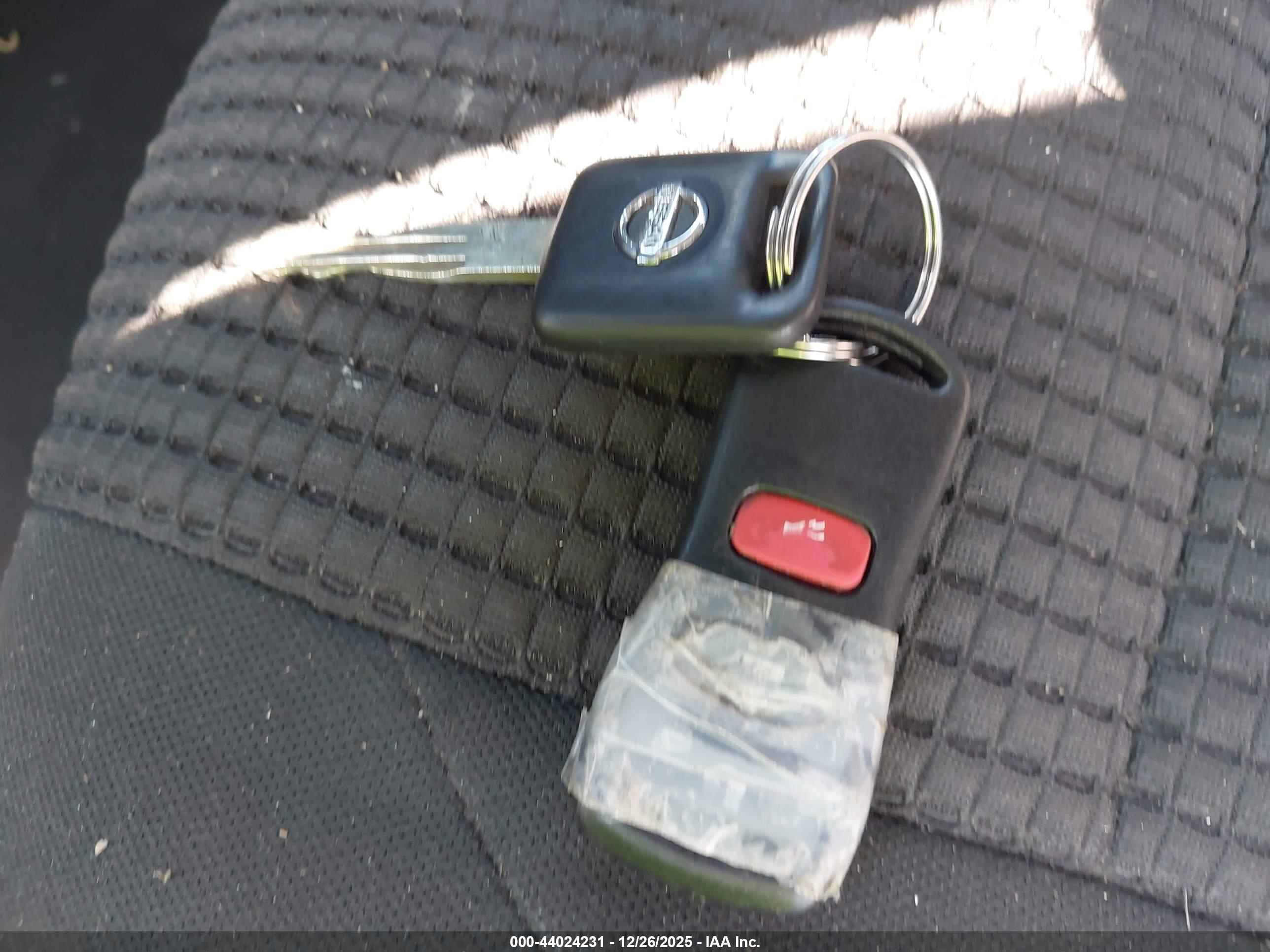 NISSAN TITAN image 11