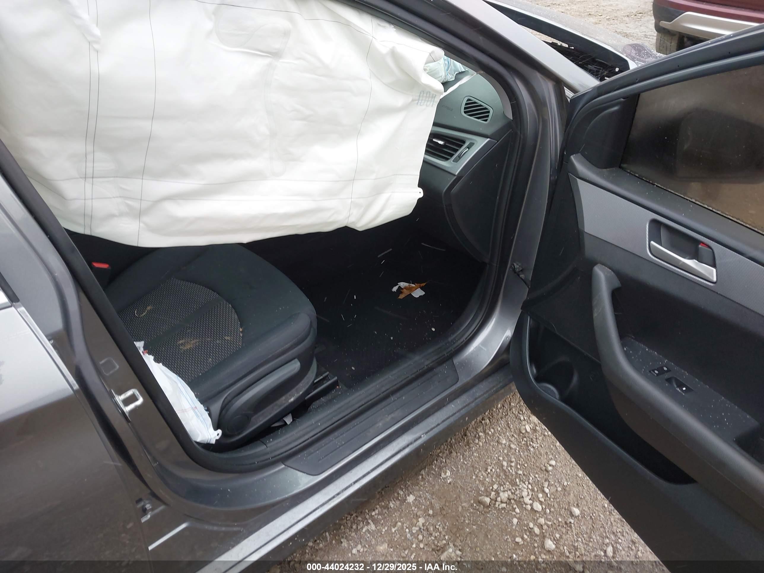 HYUNDAI SONATA image 5