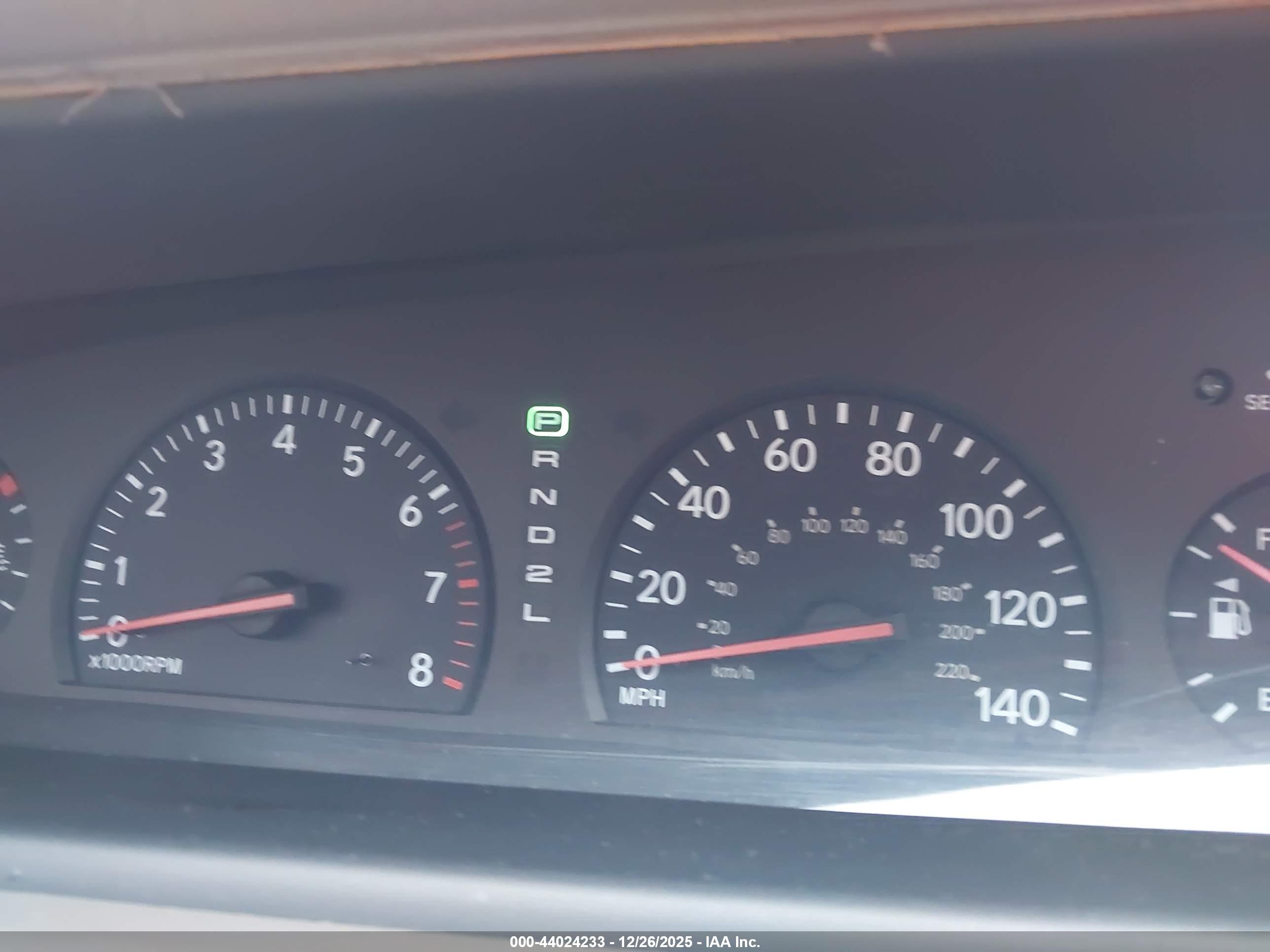 TOYOTA AVALON image 7