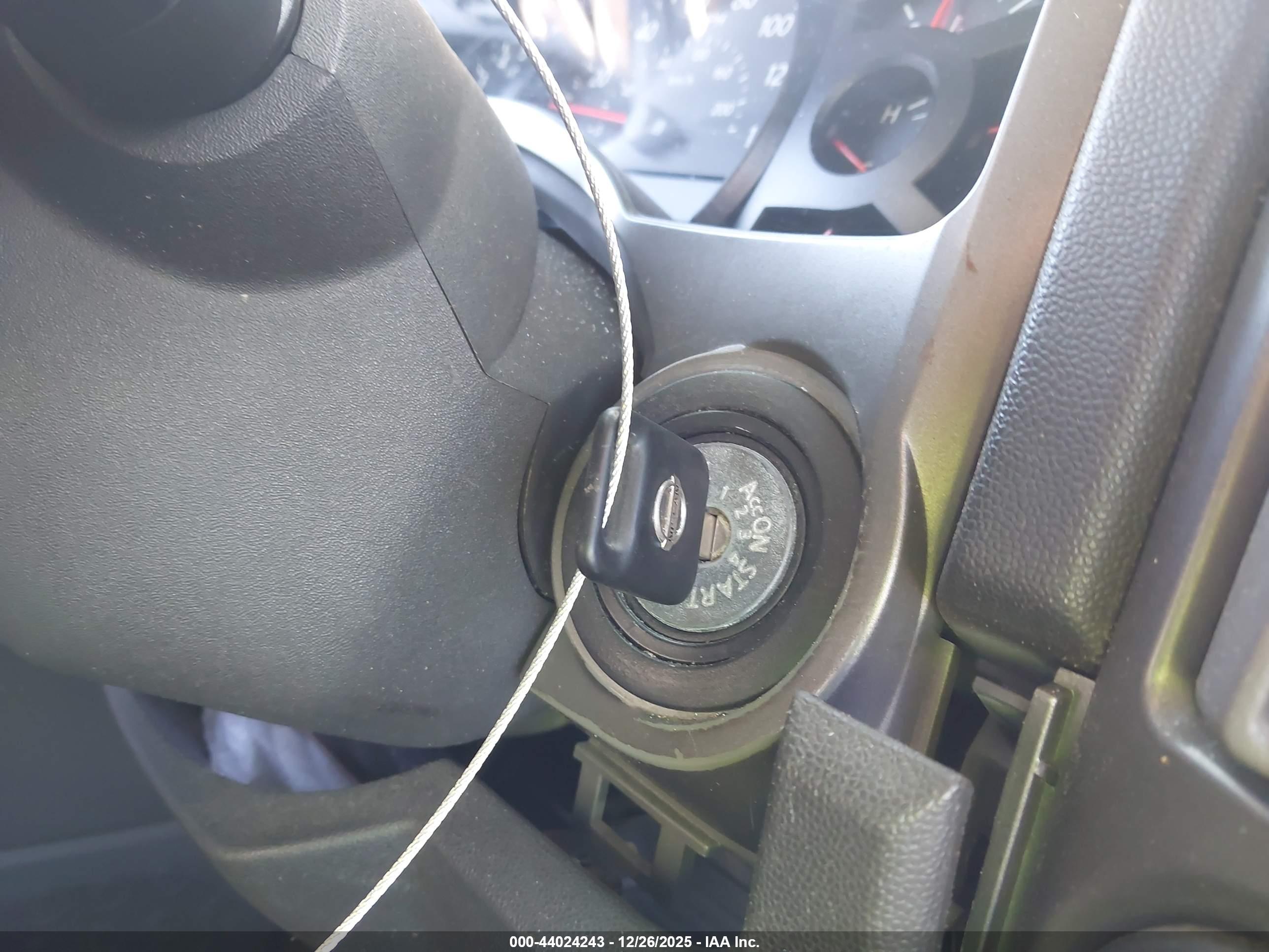 NISSAN TITAN image 11