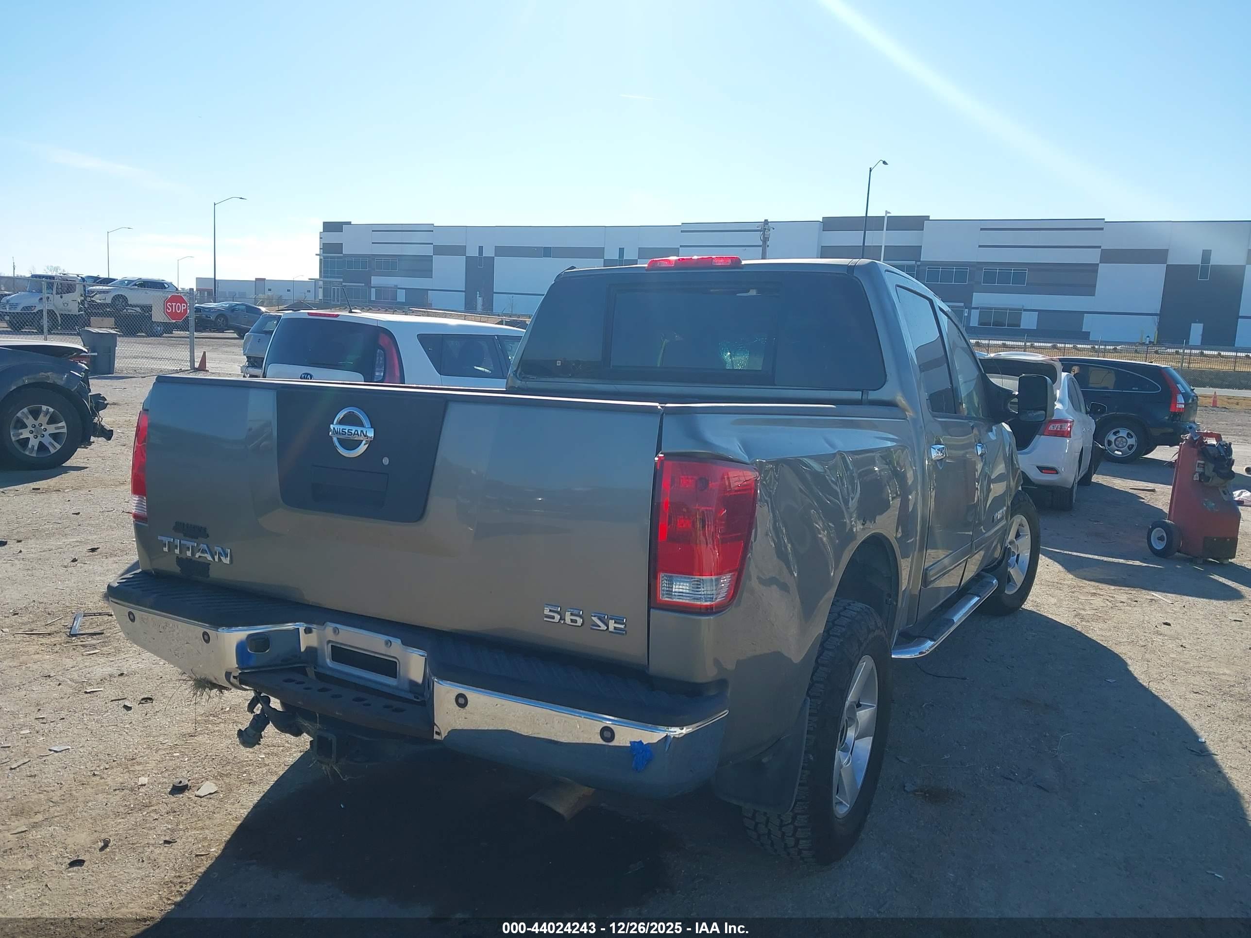 NISSAN TITAN image 4