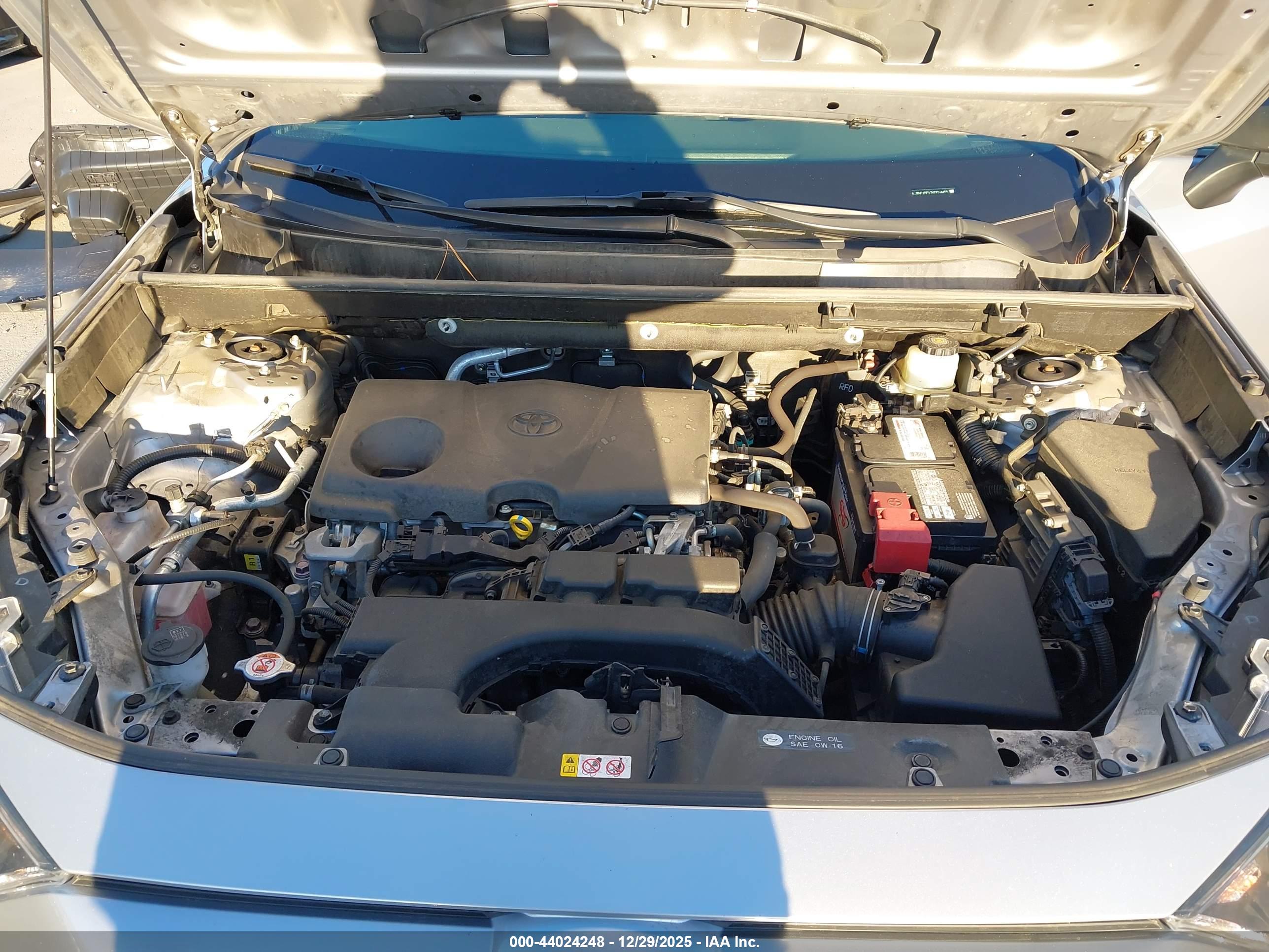 TOYOTA RAV4 image 10