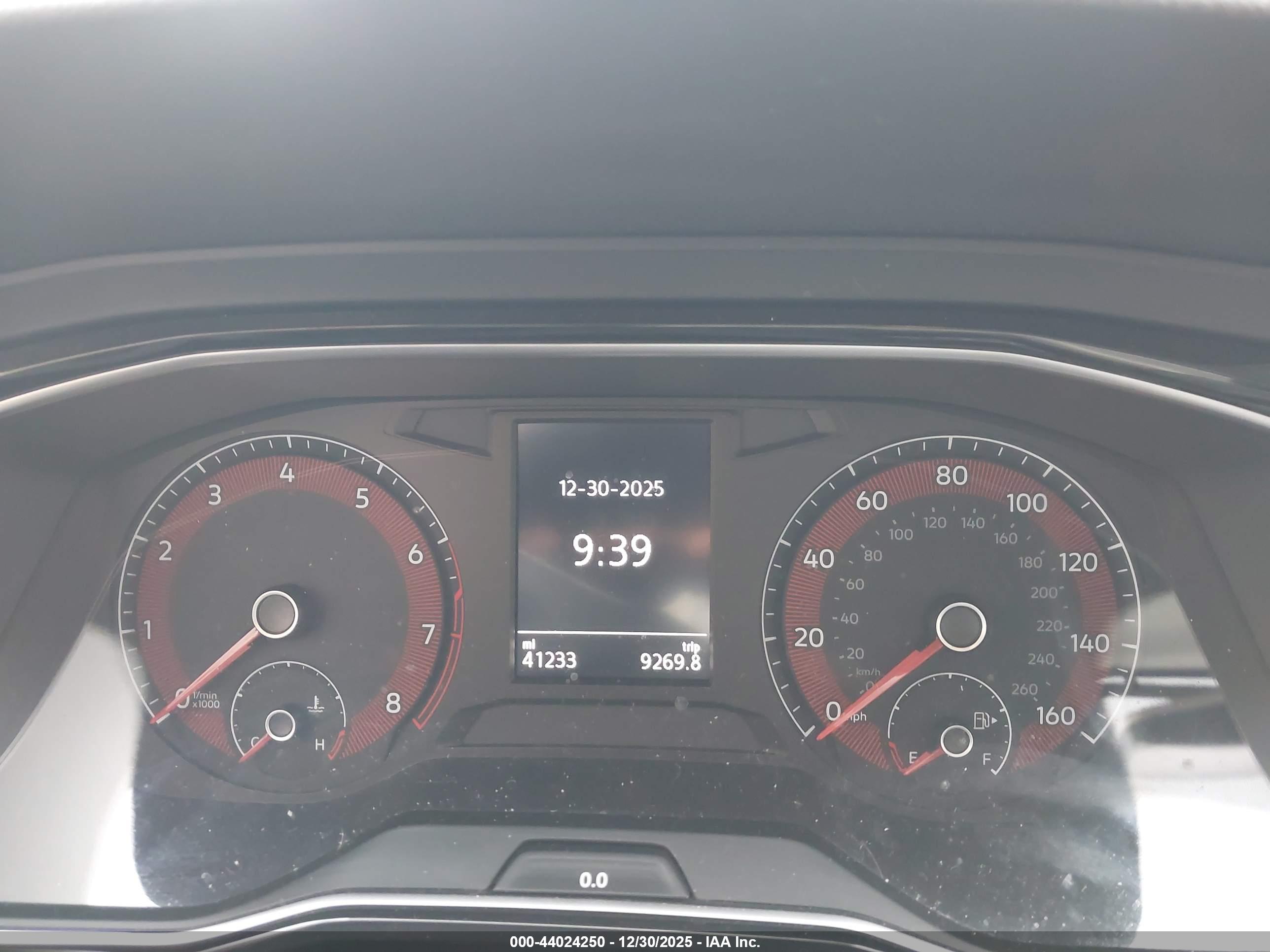 VOLKSWAGEN JETTA image 7