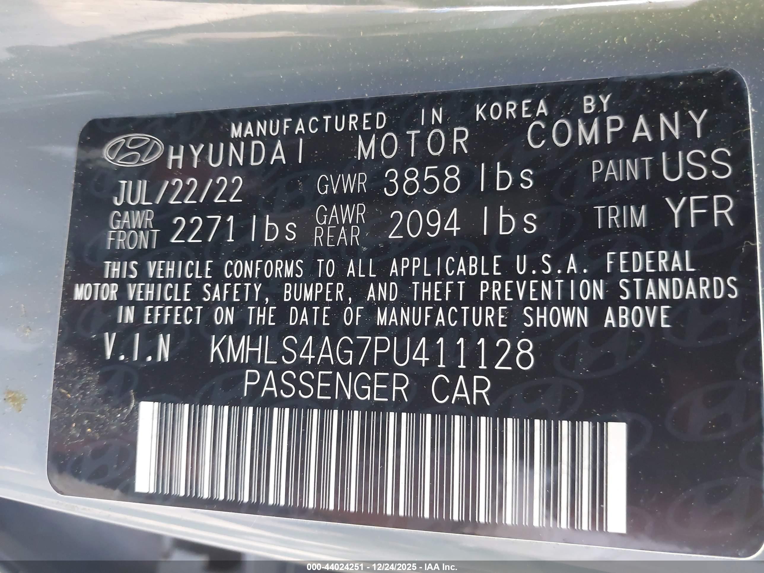 HYUNDAI ELANTRA image 9