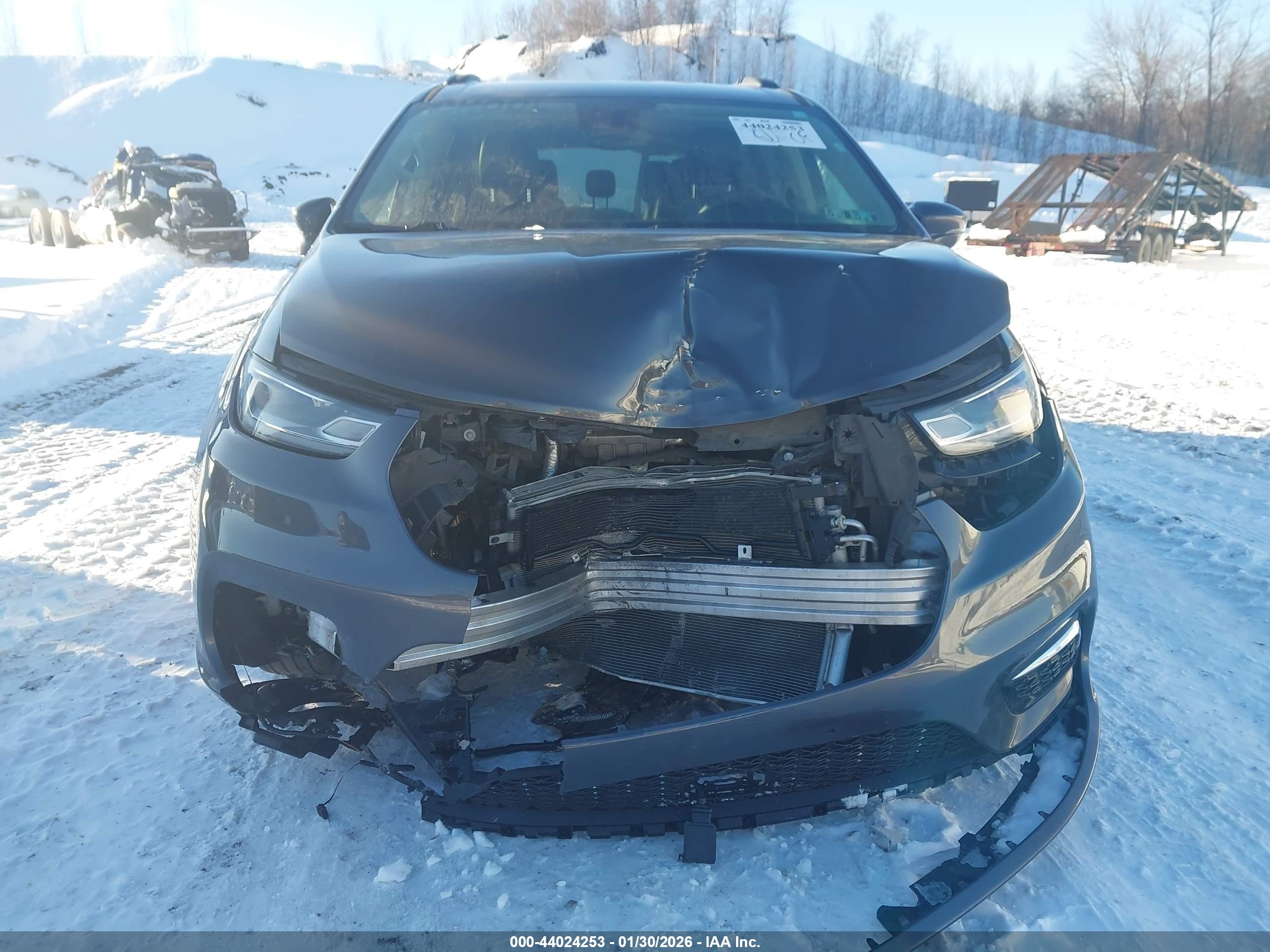 CHRYSLER PACIFICA image 6