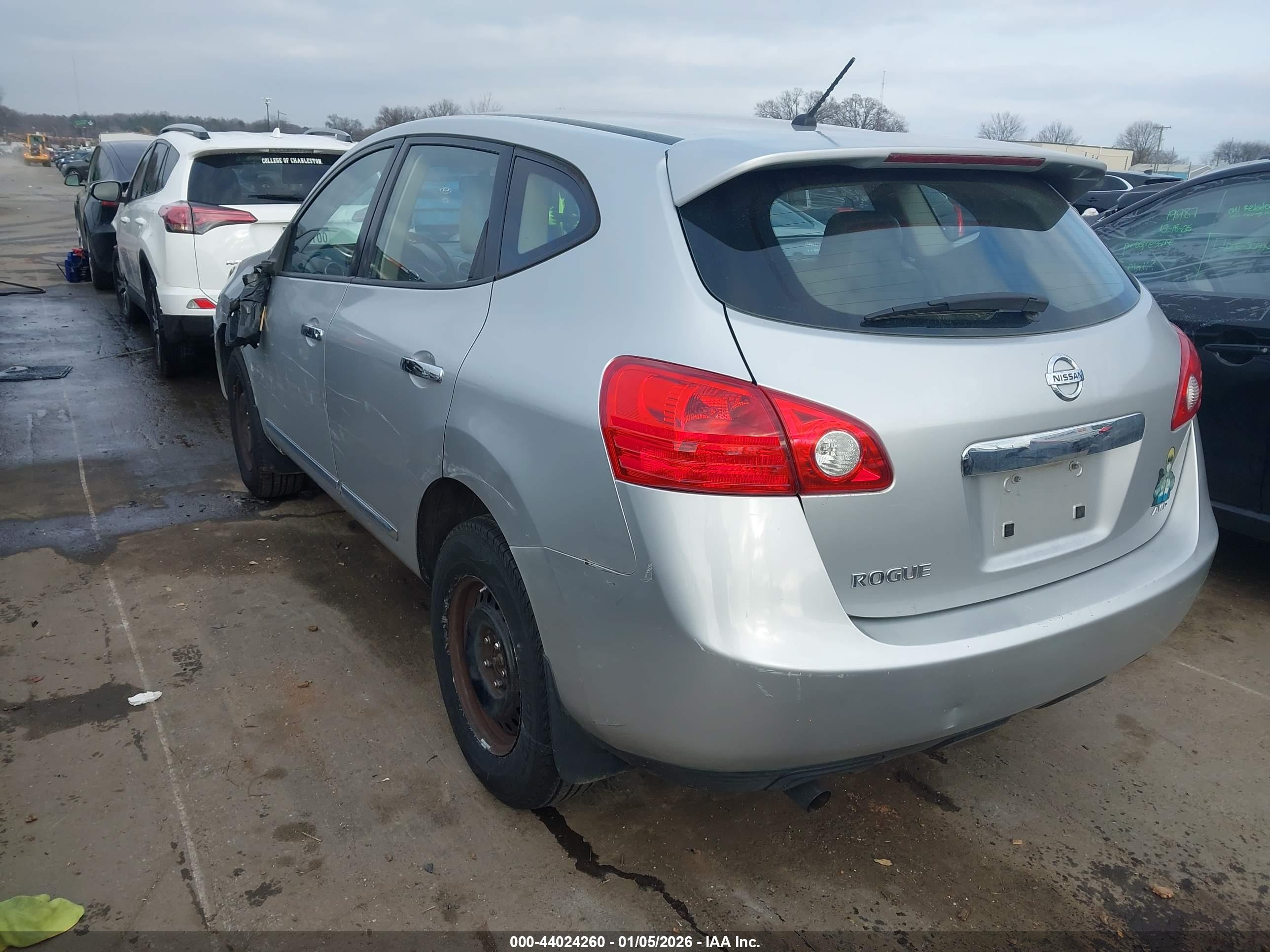 NISSAN ROGUE image 3