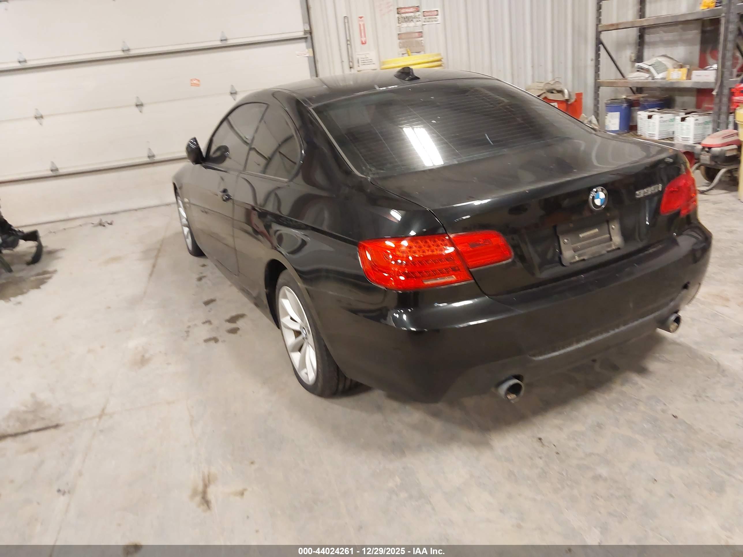BMW 335I image 3