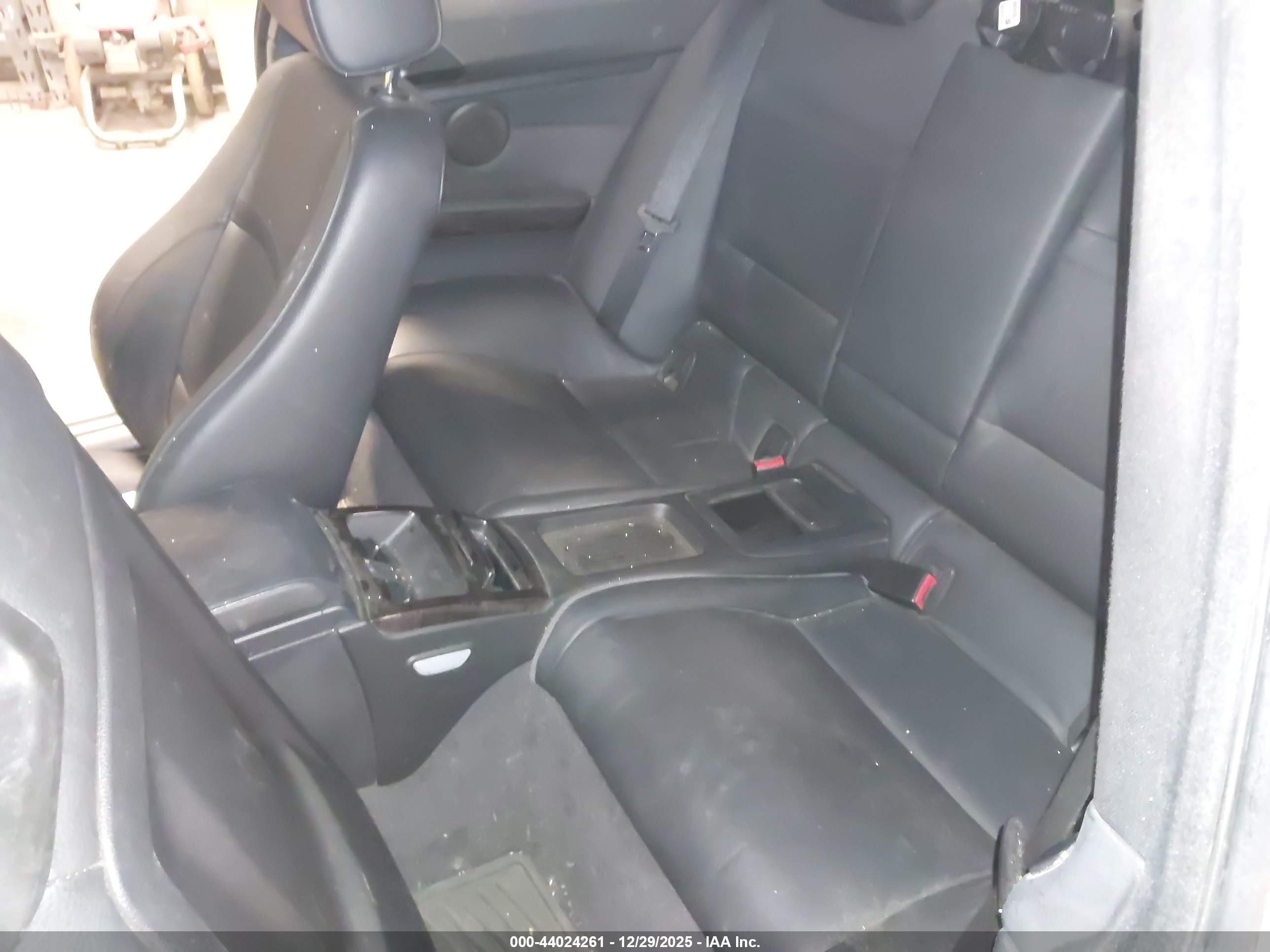 BMW 335I image 8