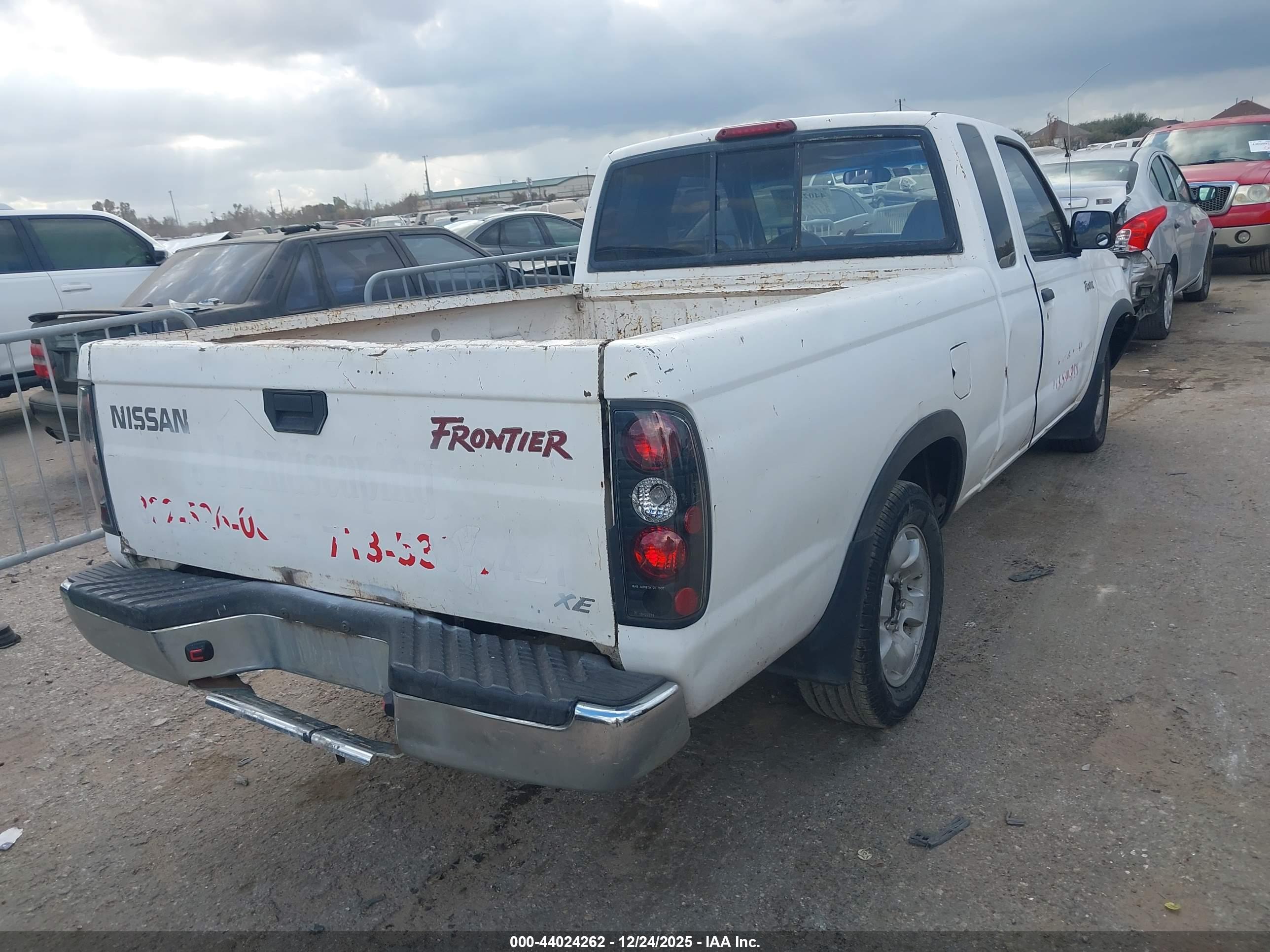 NISSAN FRONTIER image 4
