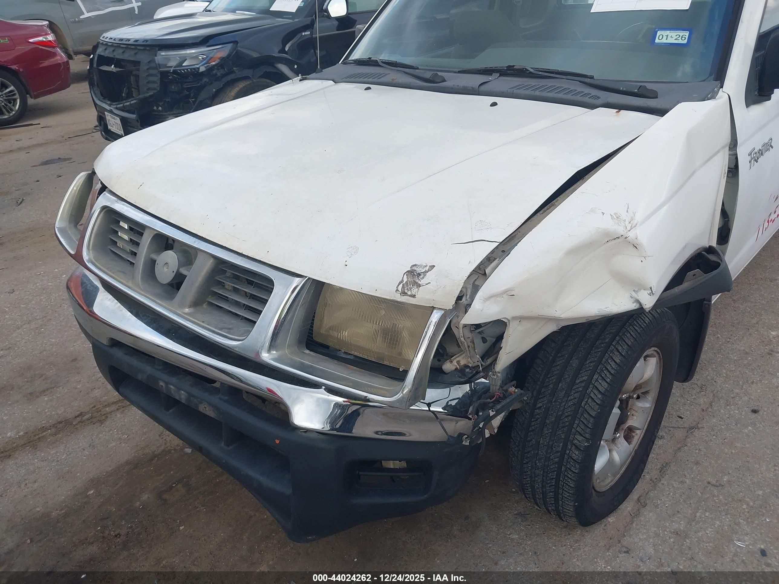NISSAN FRONTIER image 6