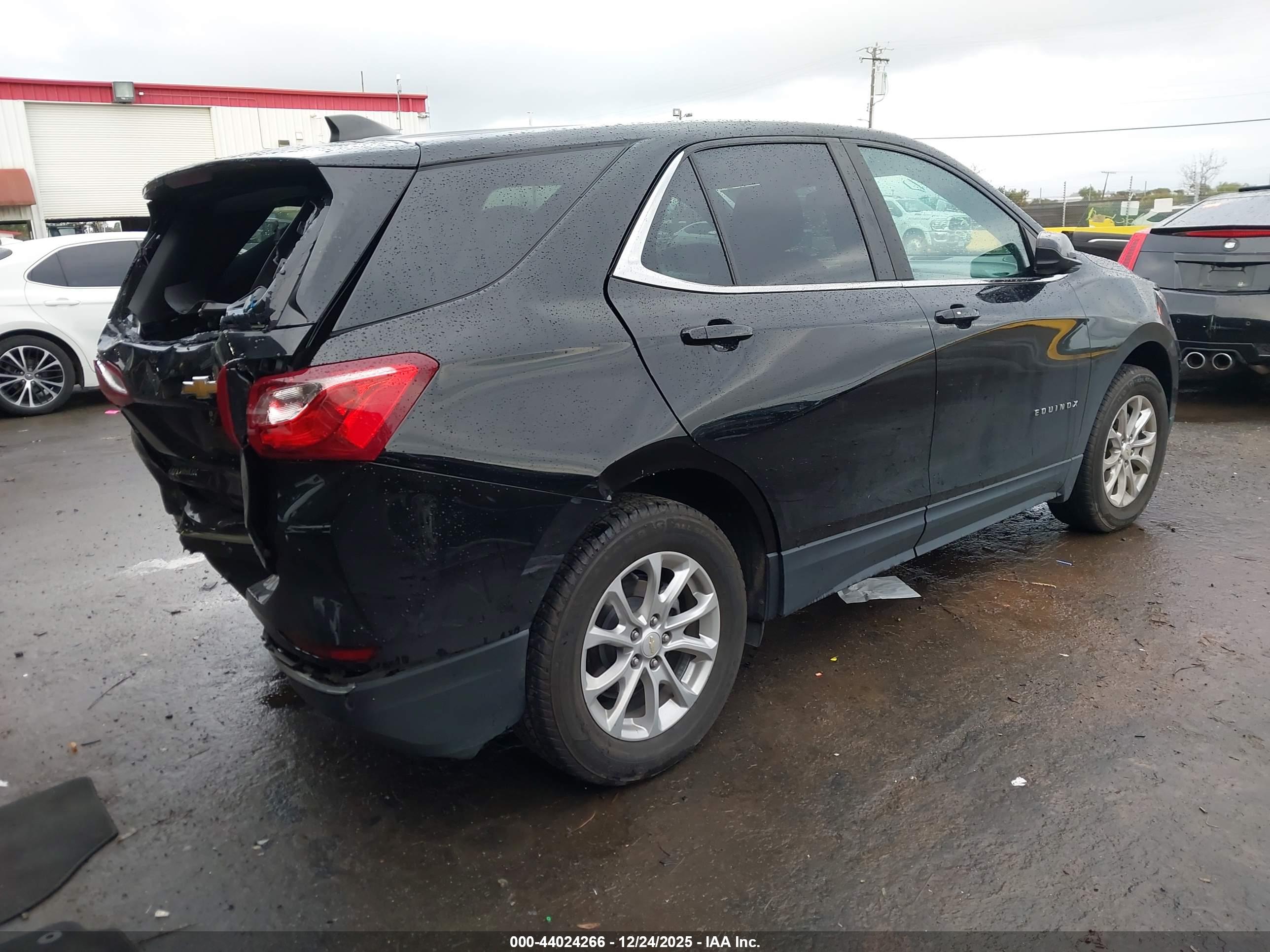 CHEVROLET EQUINOX image 4