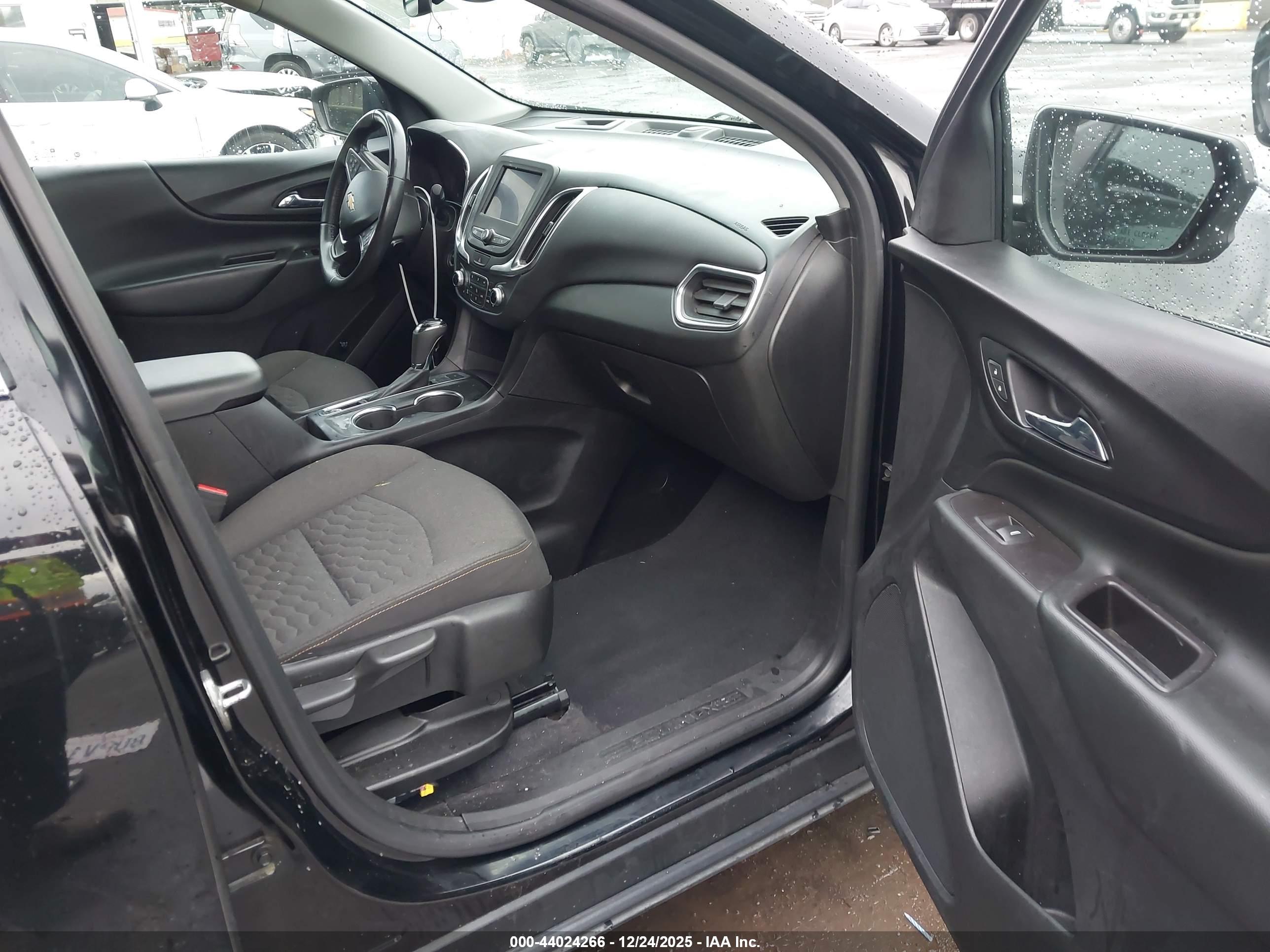CHEVROLET EQUINOX image 5