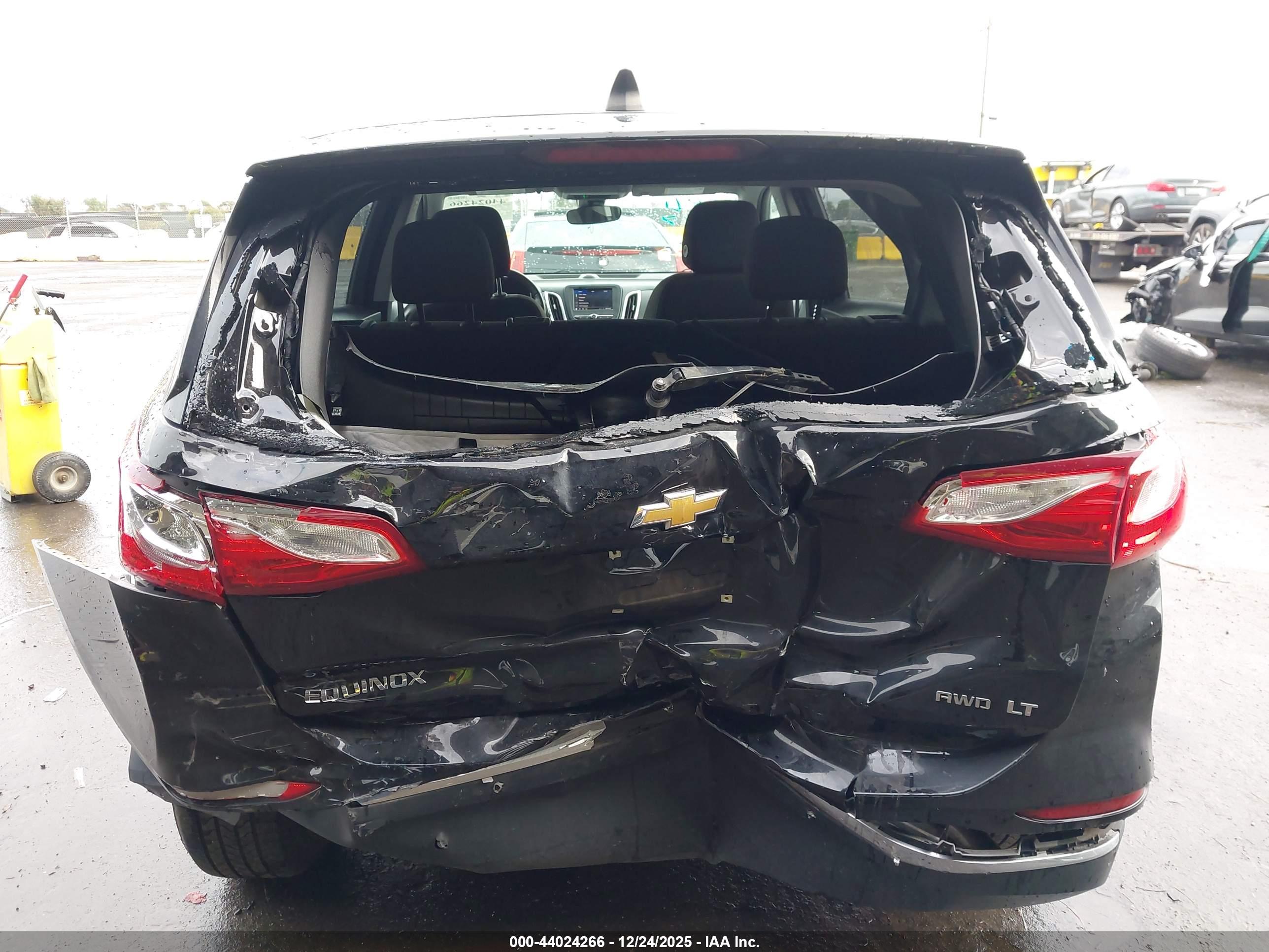 CHEVROLET EQUINOX image 6