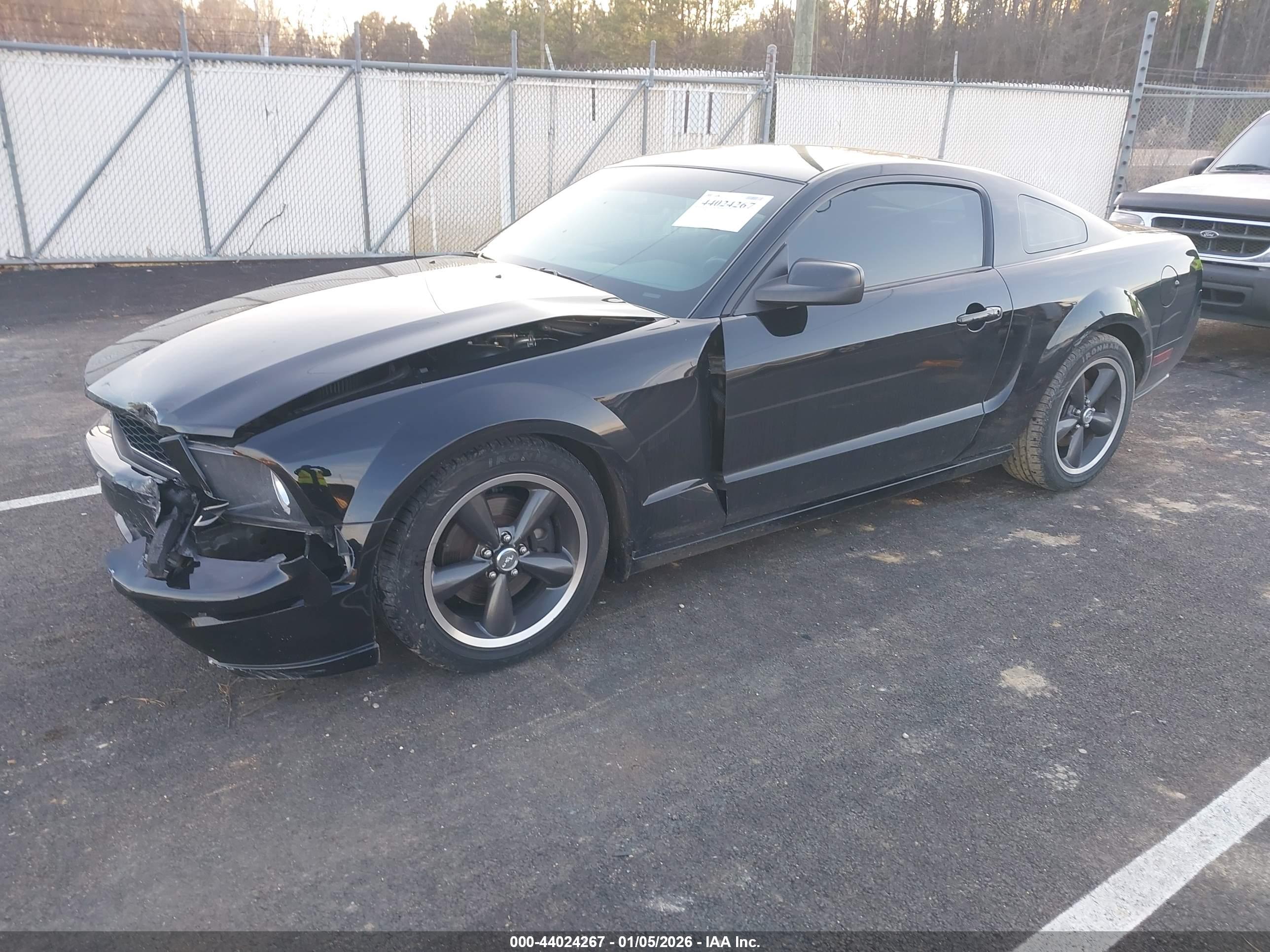 FORD MUSTANG image 2
