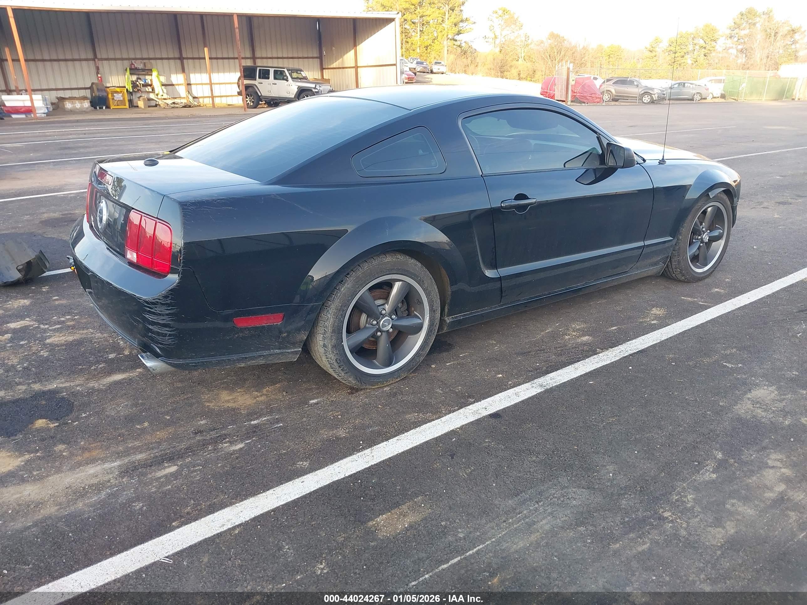 FORD MUSTANG image 4