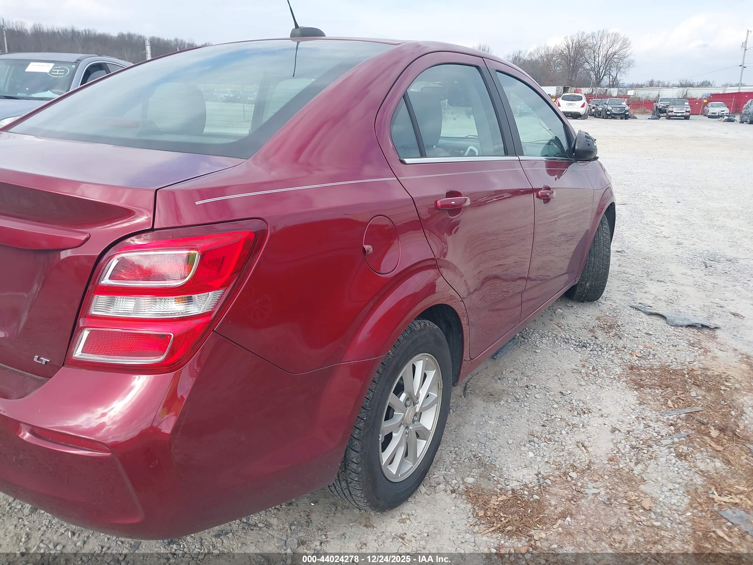CHEVROLET SONIC image 4