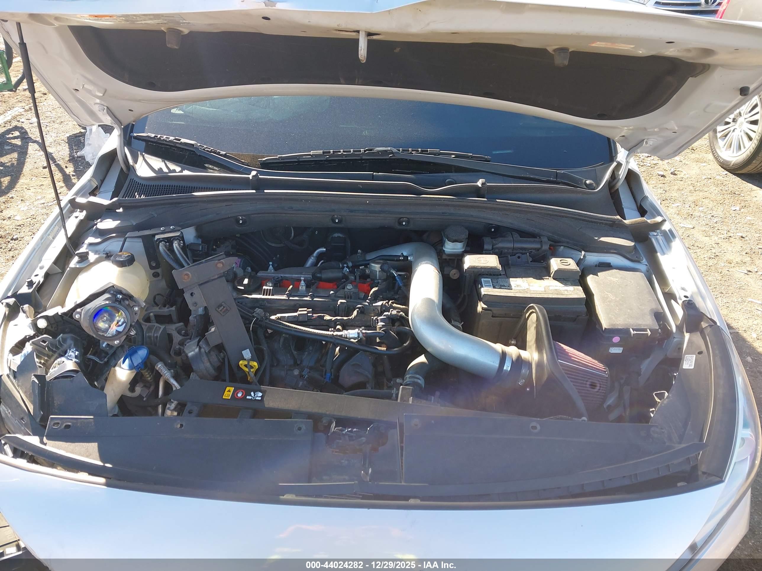 HYUNDAI ELANTRA image 10