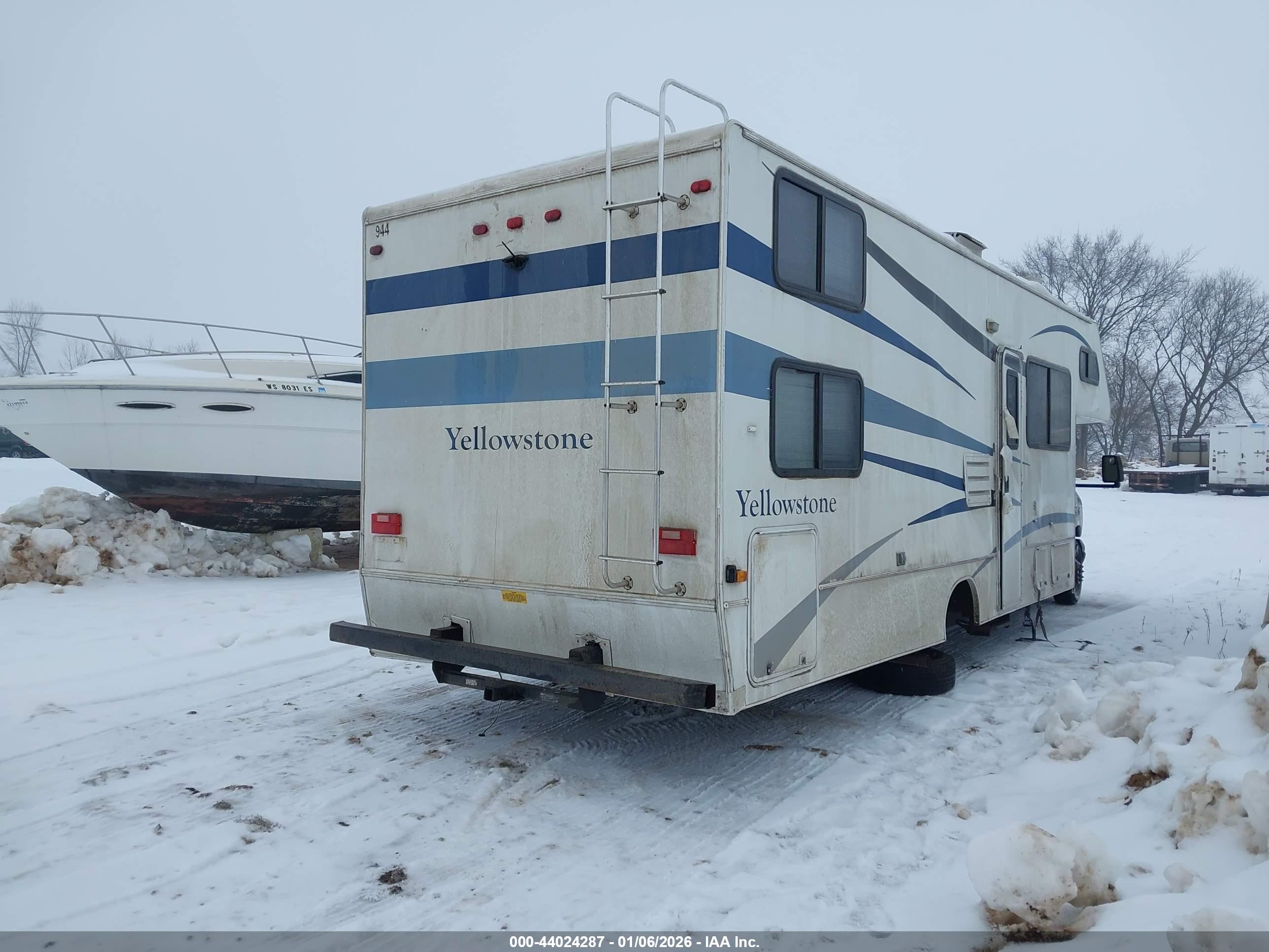 FORD E-450 image 4