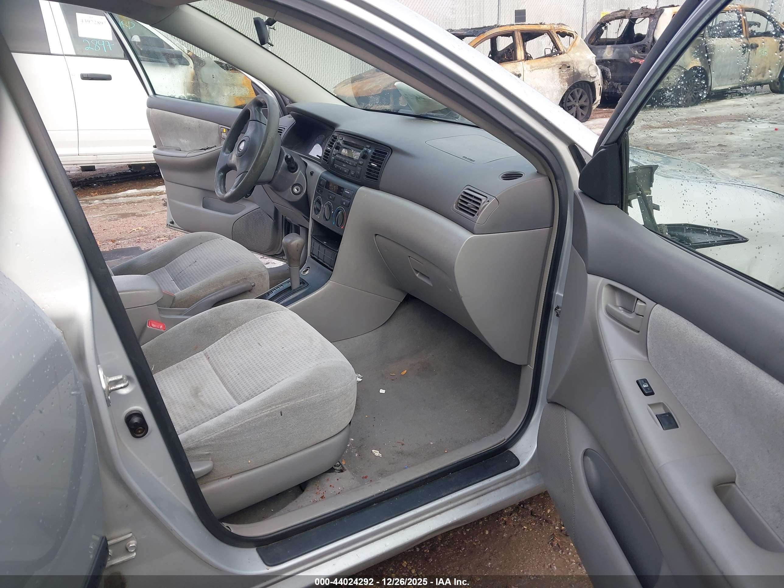 TOYOTA COROLLA image 5