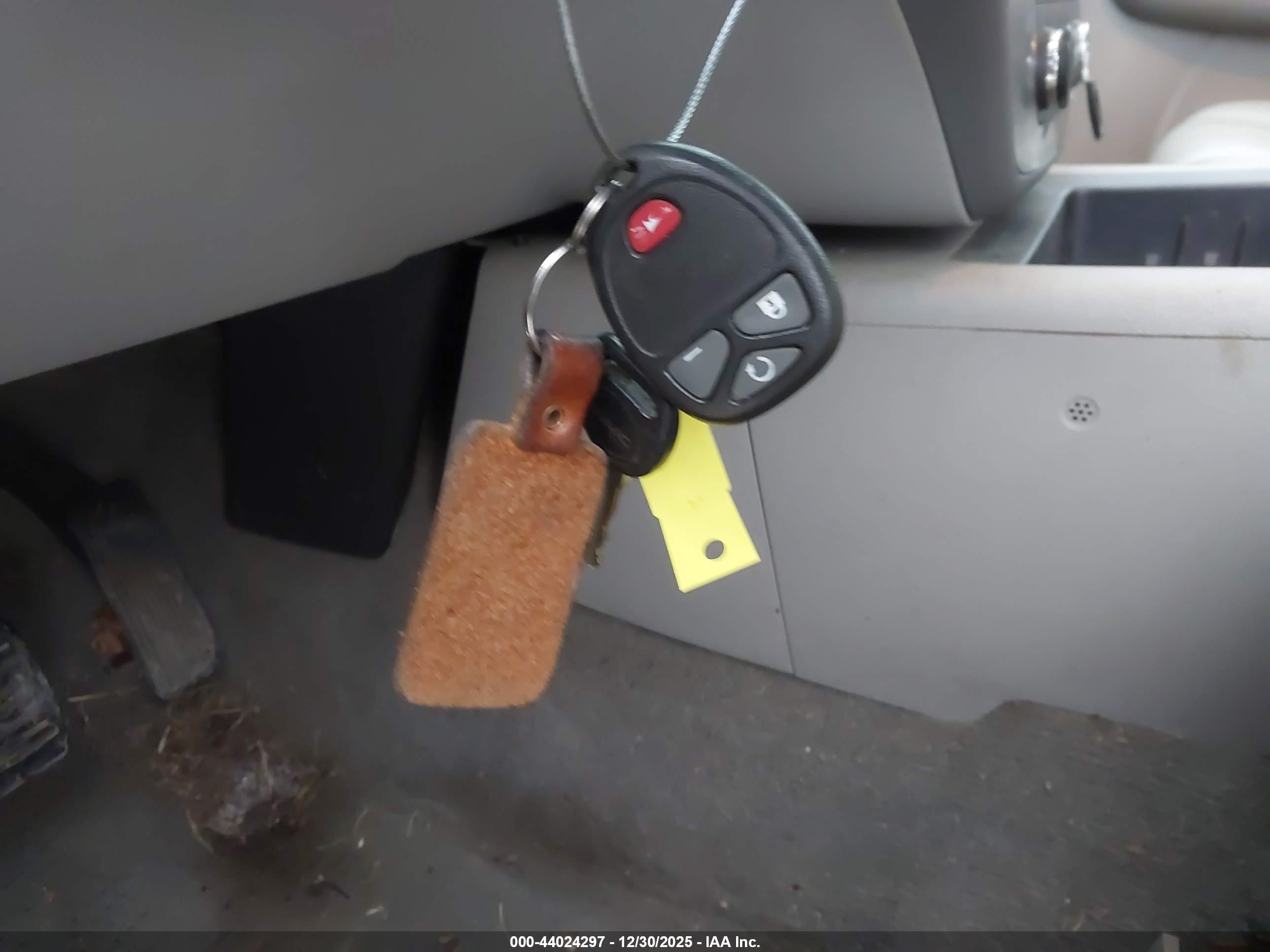 GMC SIERRA image 11
