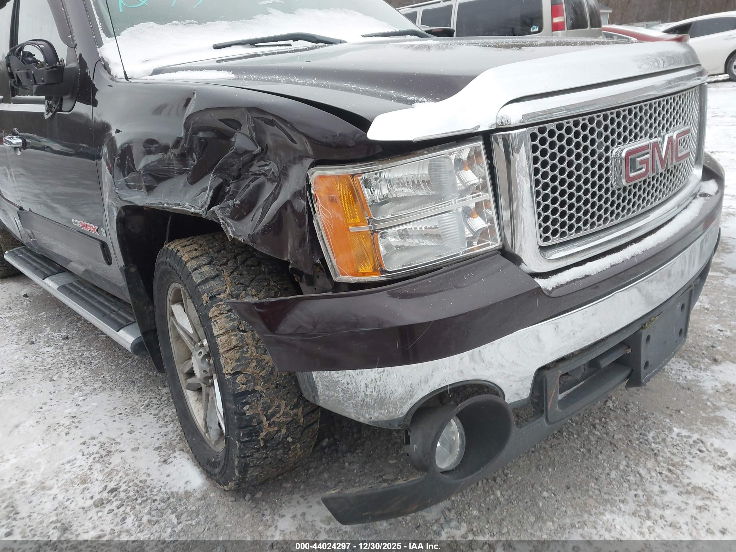 GMC SIERRA image 6