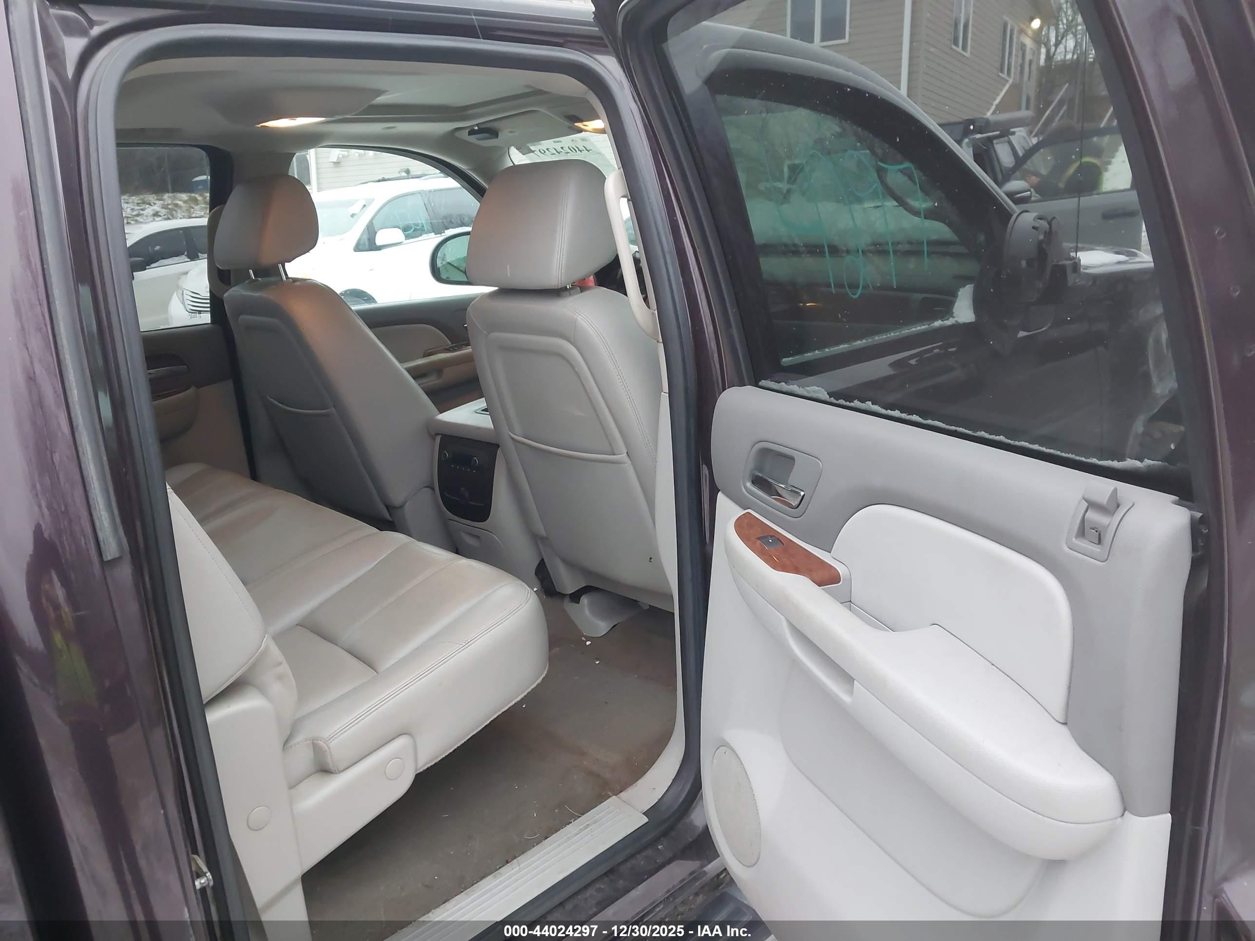 GMC SIERRA image 8