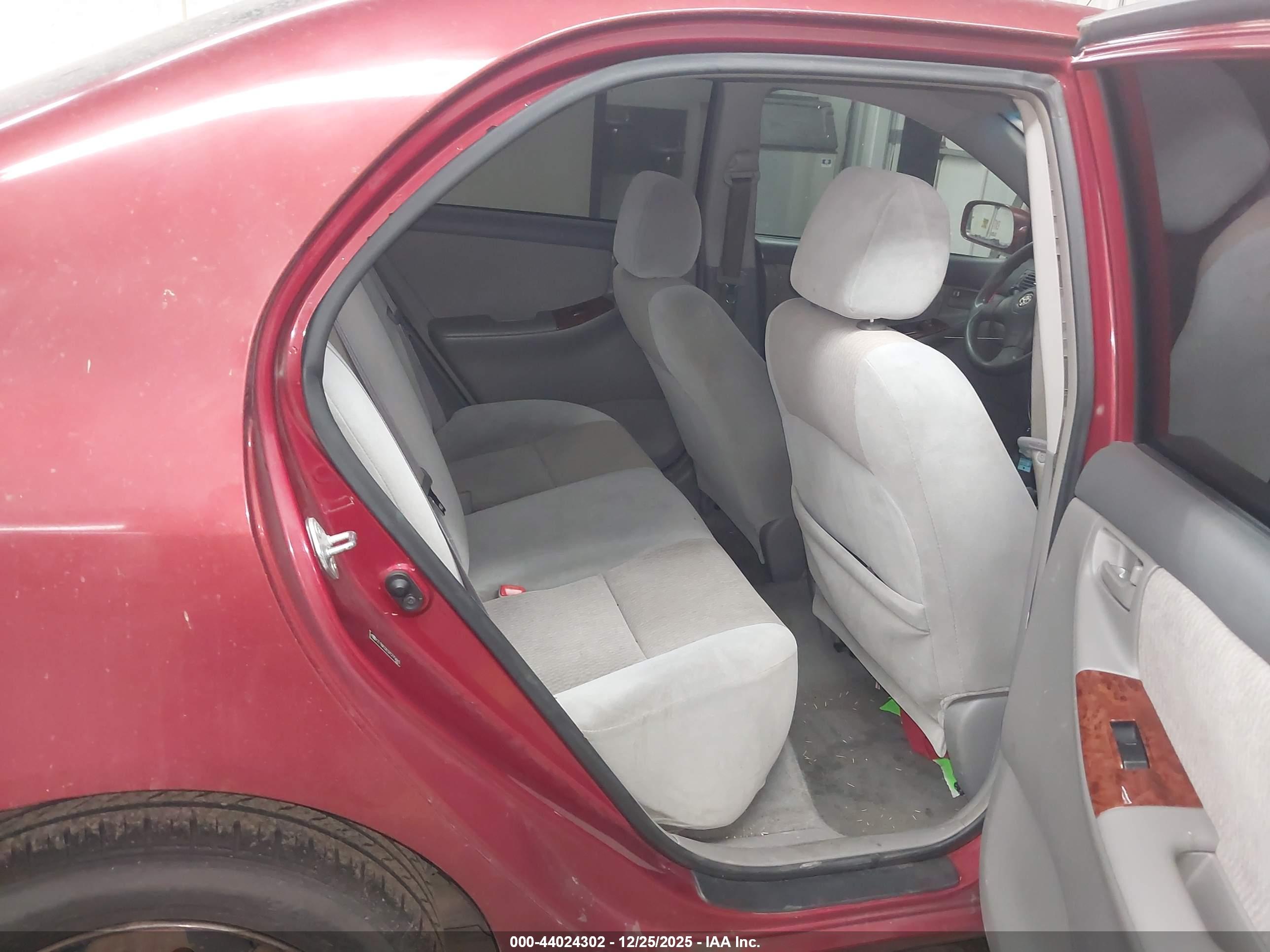 TOYOTA COROLLA image 8