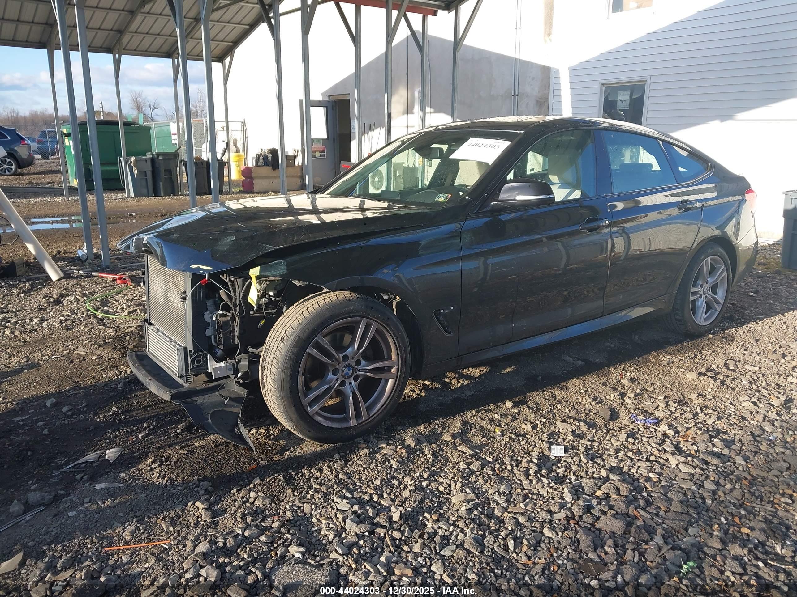BMW 328I image 2