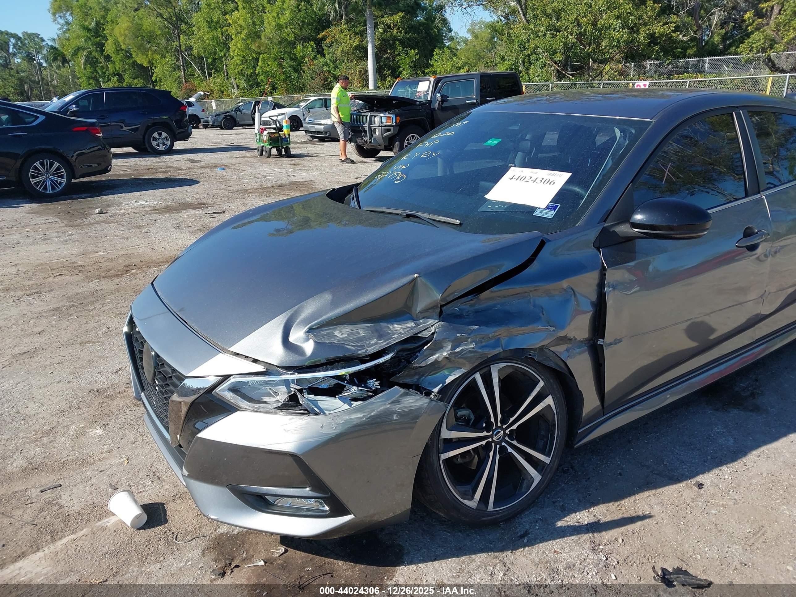 NISSAN SENTRA image 6