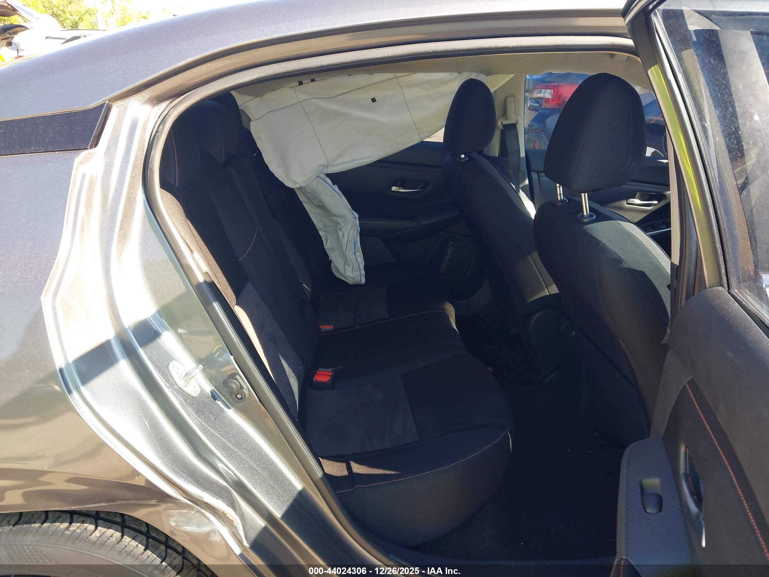 NISSAN SENTRA image 8