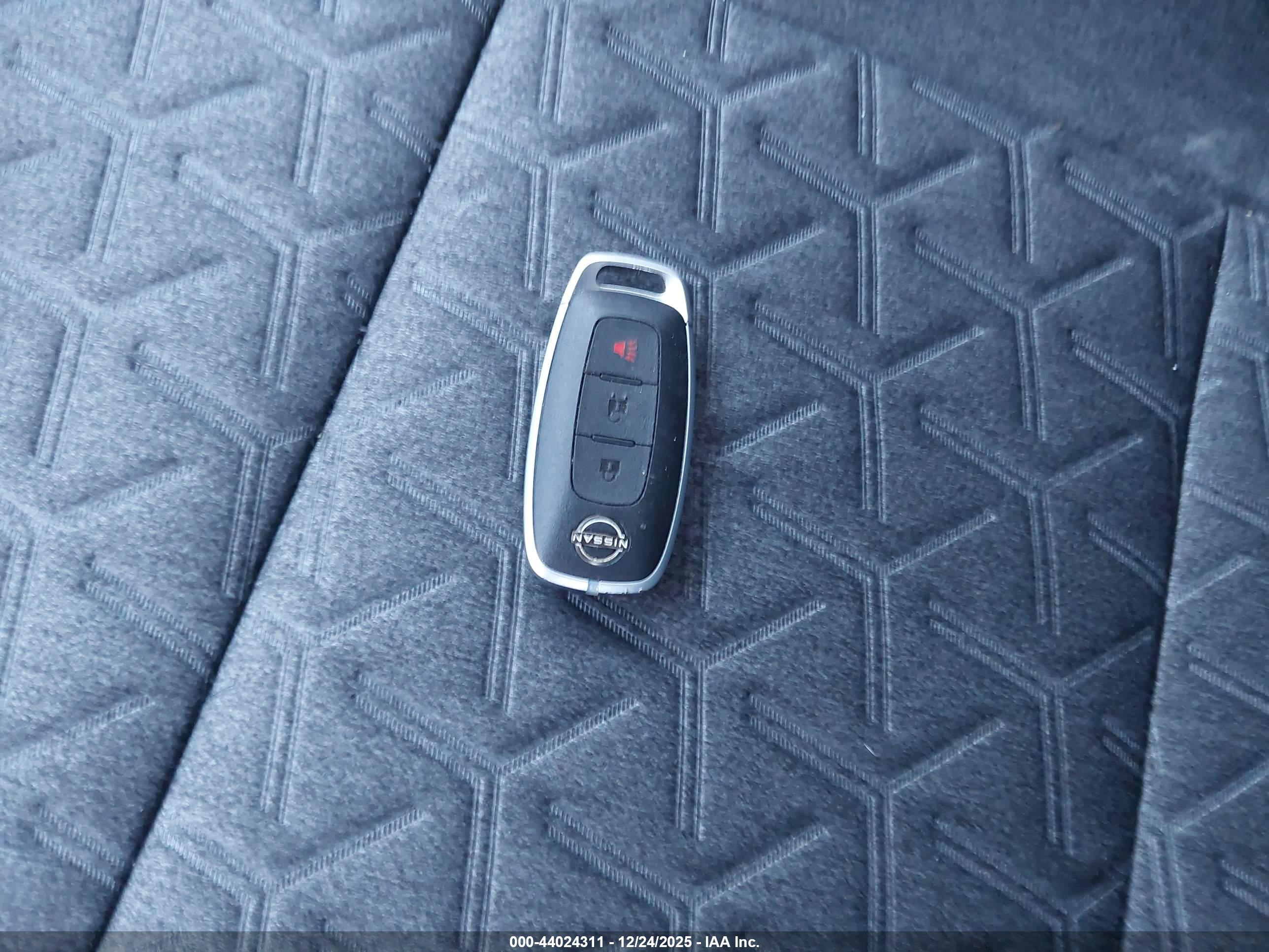 NISSAN KICKS image 11