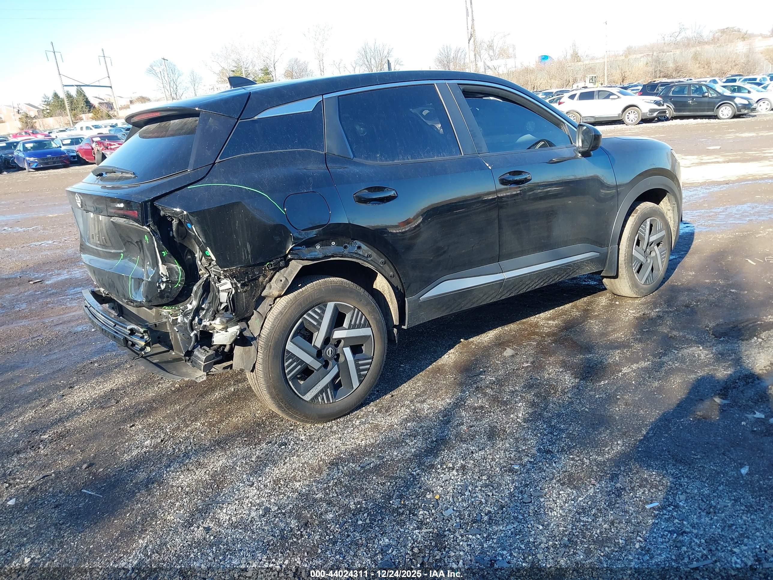 NISSAN KICKS image 4