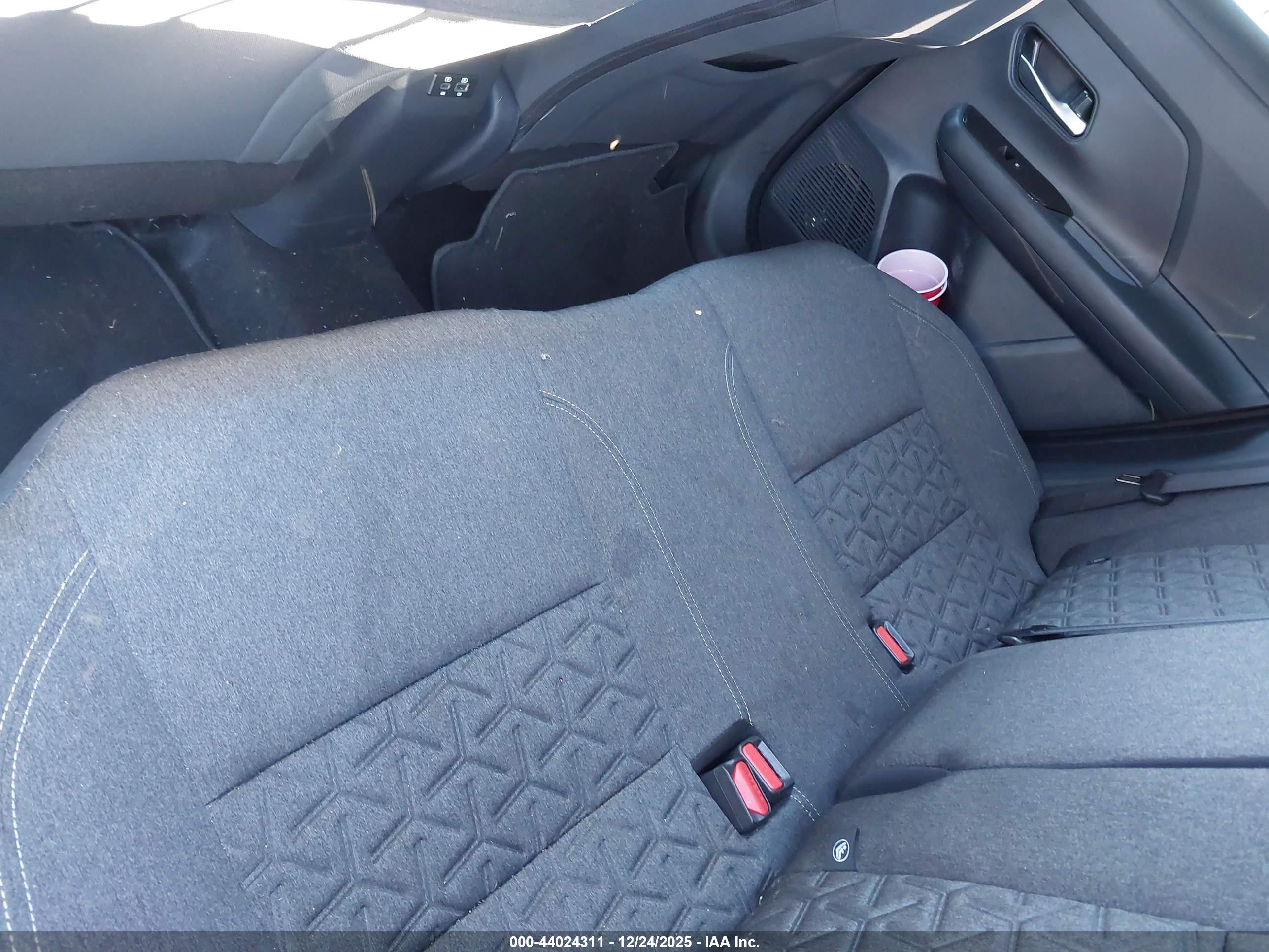 NISSAN KICKS image 8