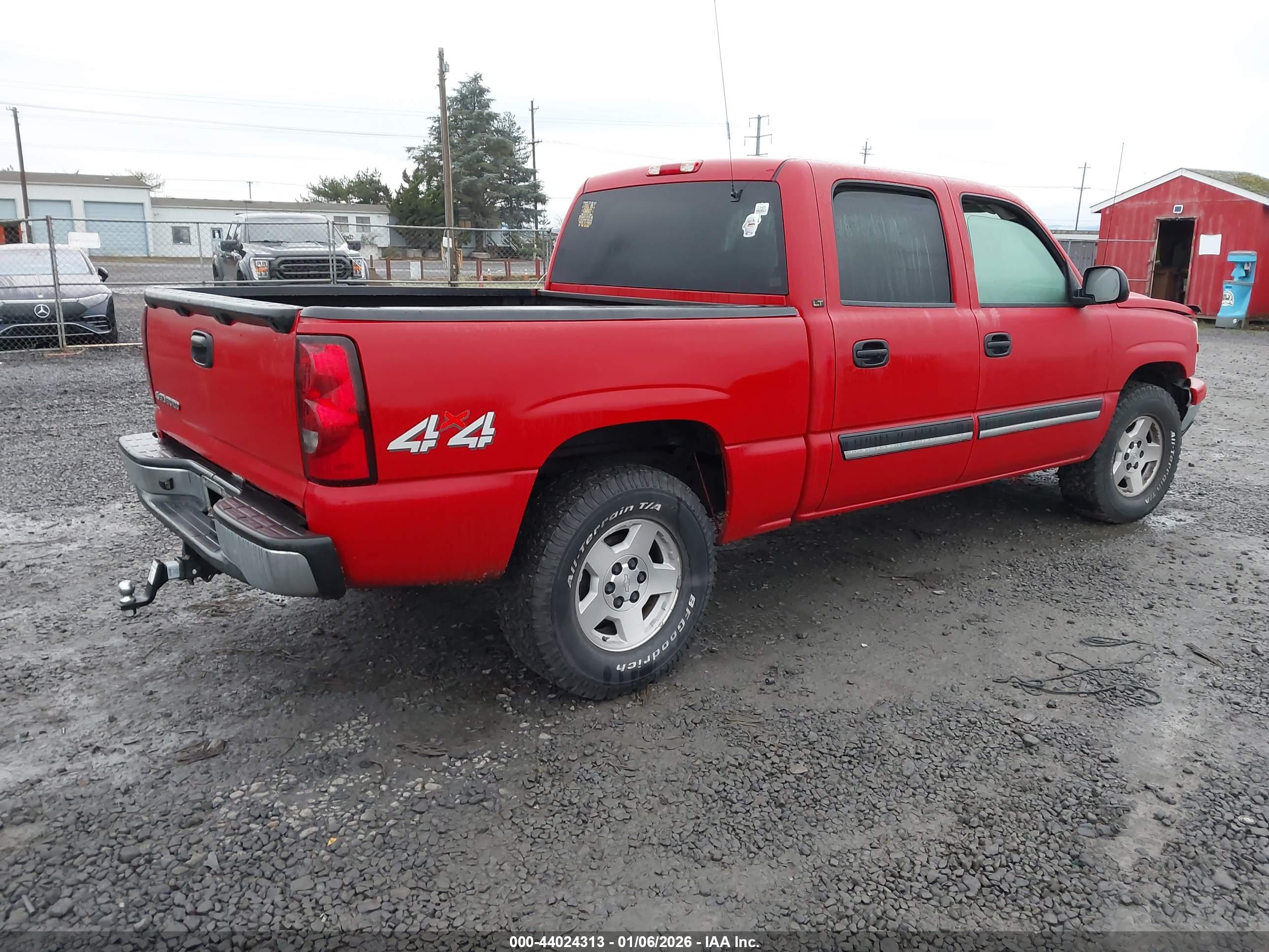 CHEVROLET SILVERADO image 4