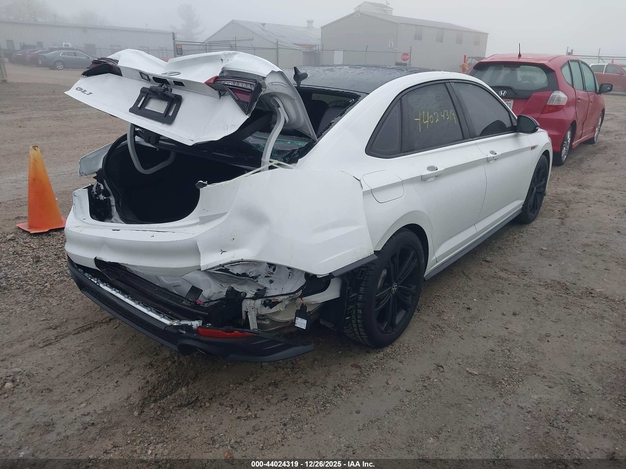 VOLKSWAGEN JETTA image 4