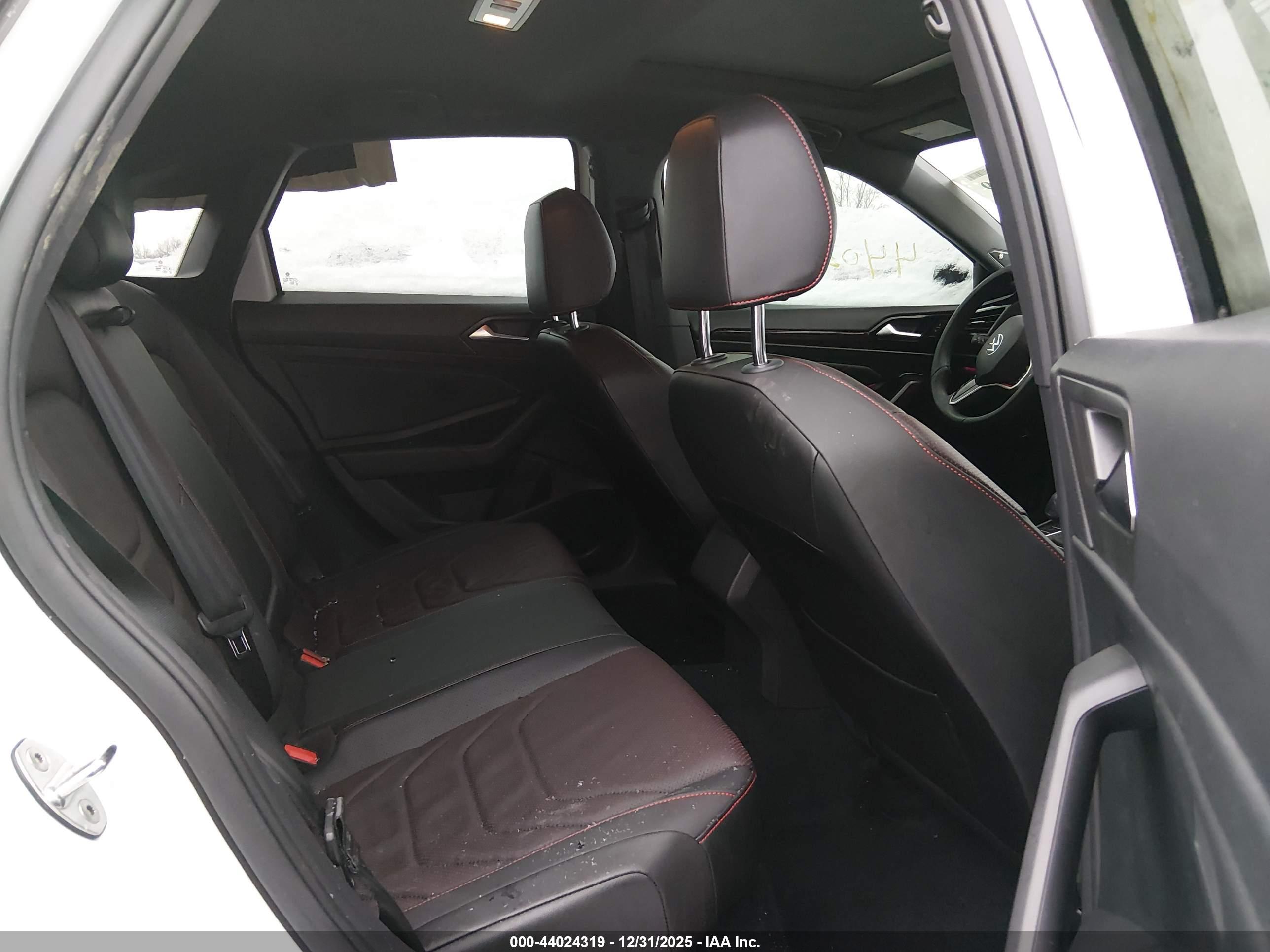 VOLKSWAGEN JETTA image 8