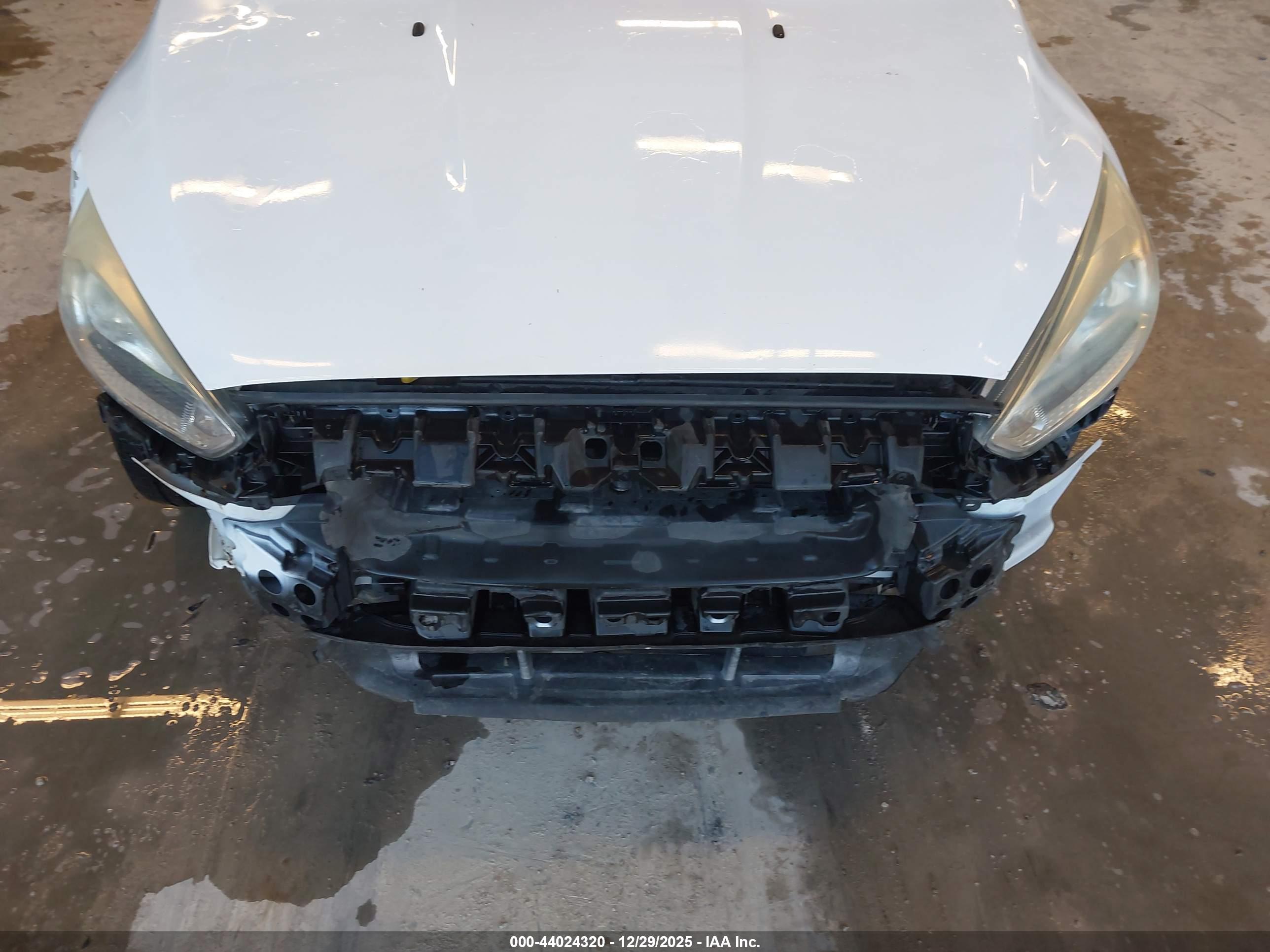 FORD FOCUS image 6