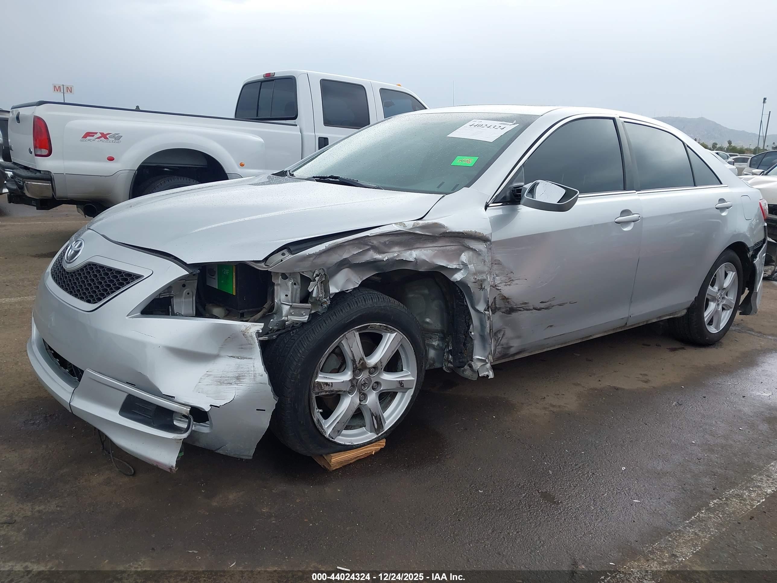 TOYOTA CAMRY image 6