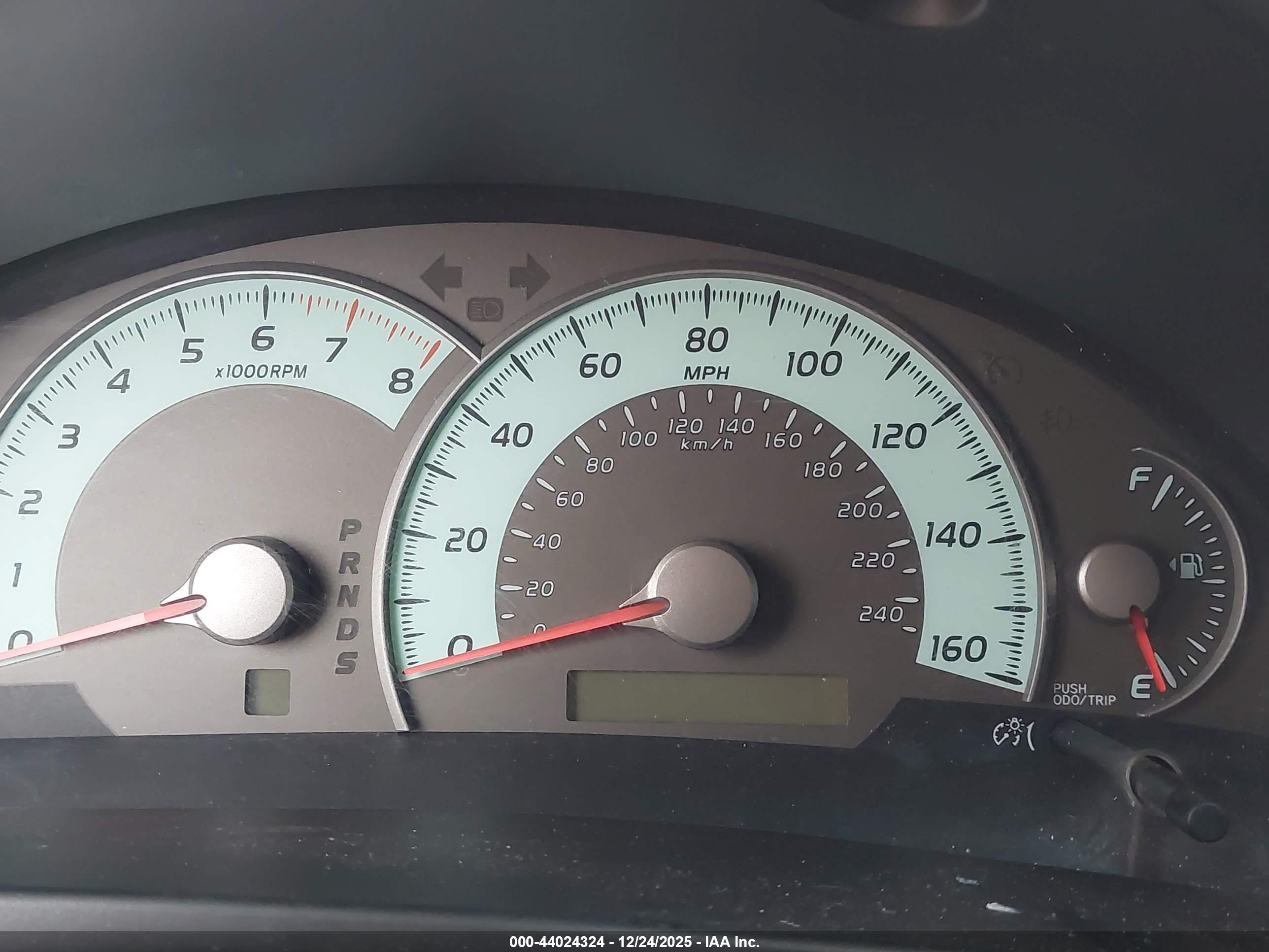 TOYOTA CAMRY image 7