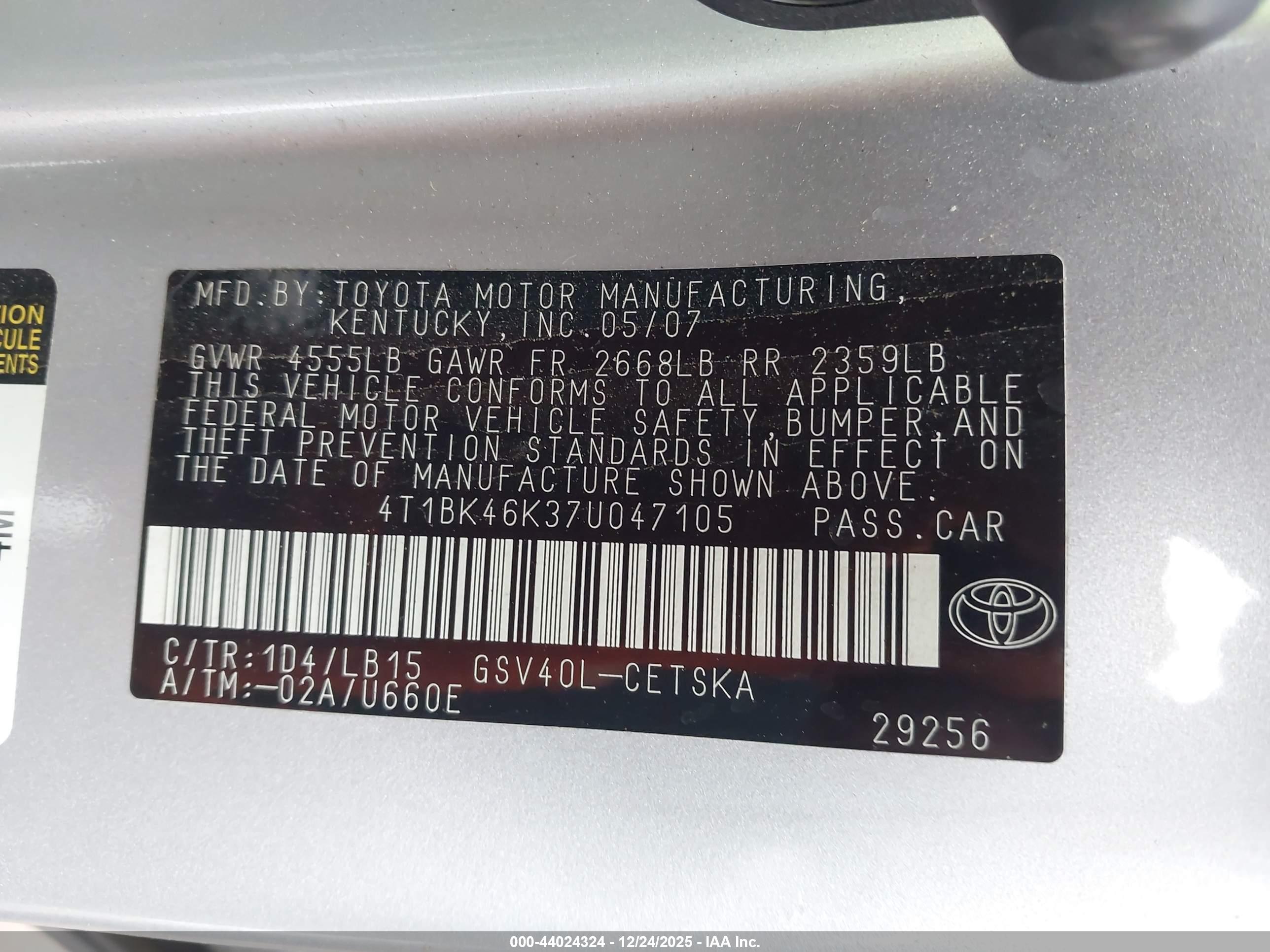 TOYOTA CAMRY image 9