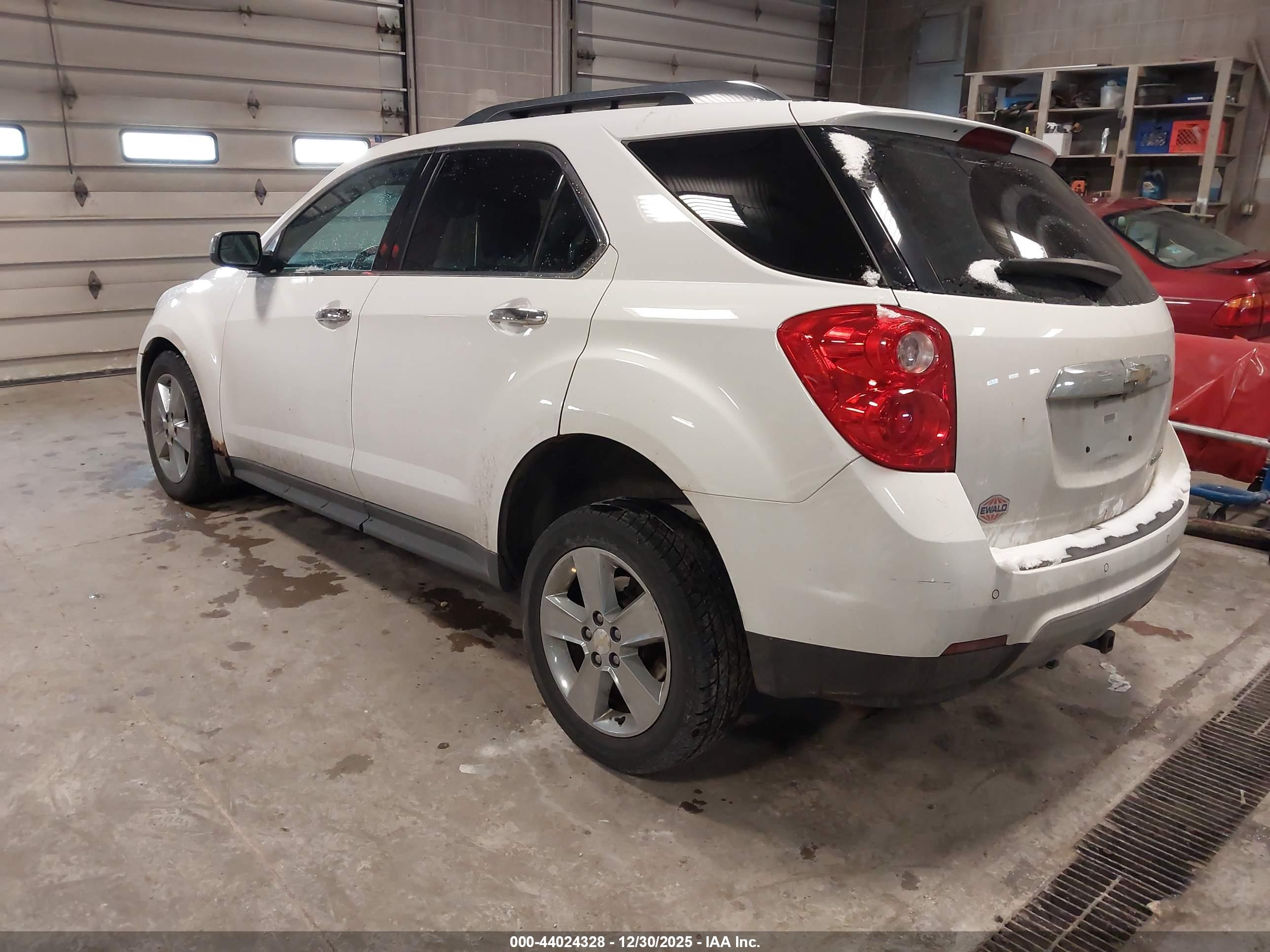 CHEVROLET EQUINOX image 3