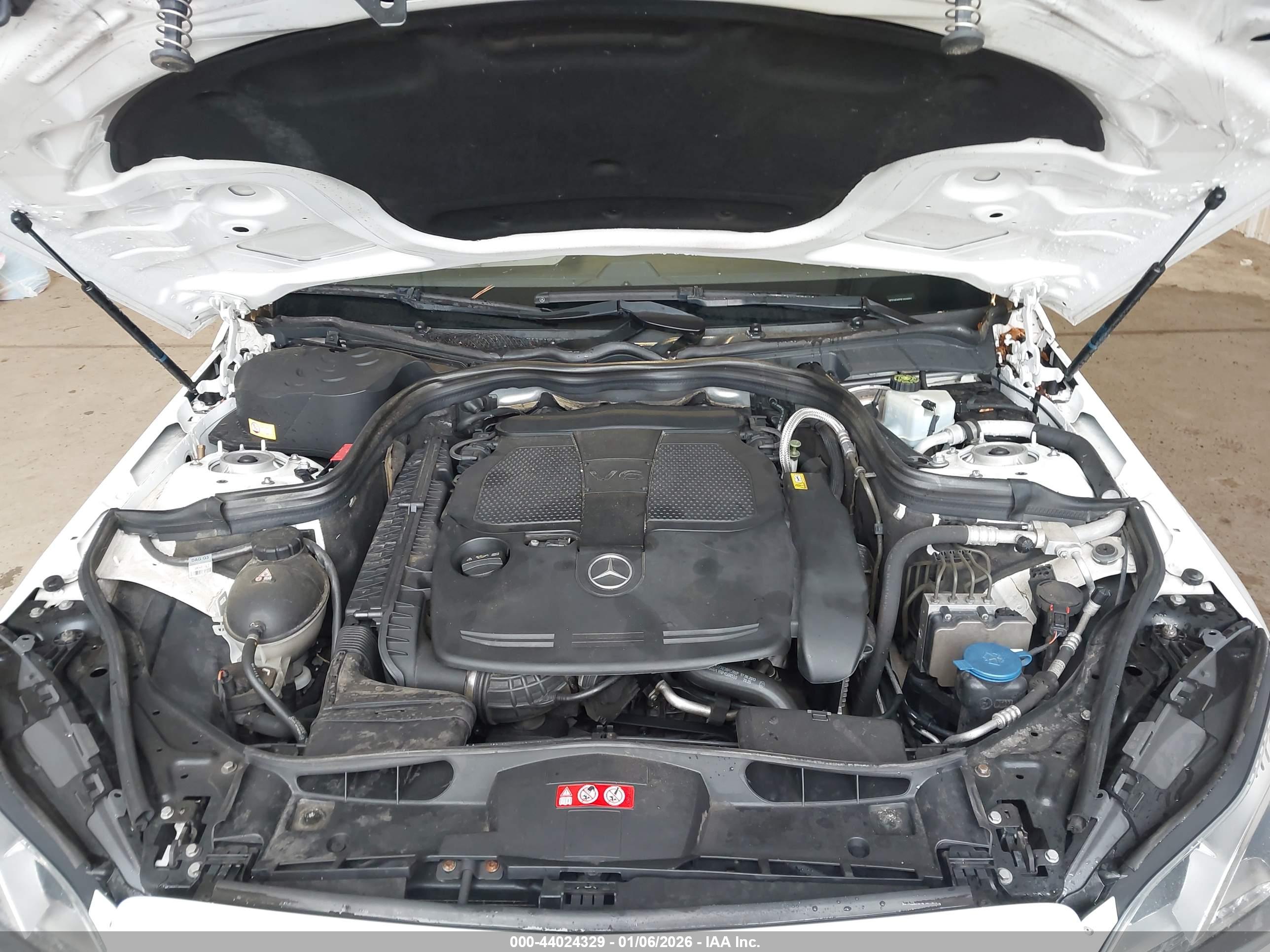 MERCEDES-BENZ E image 10