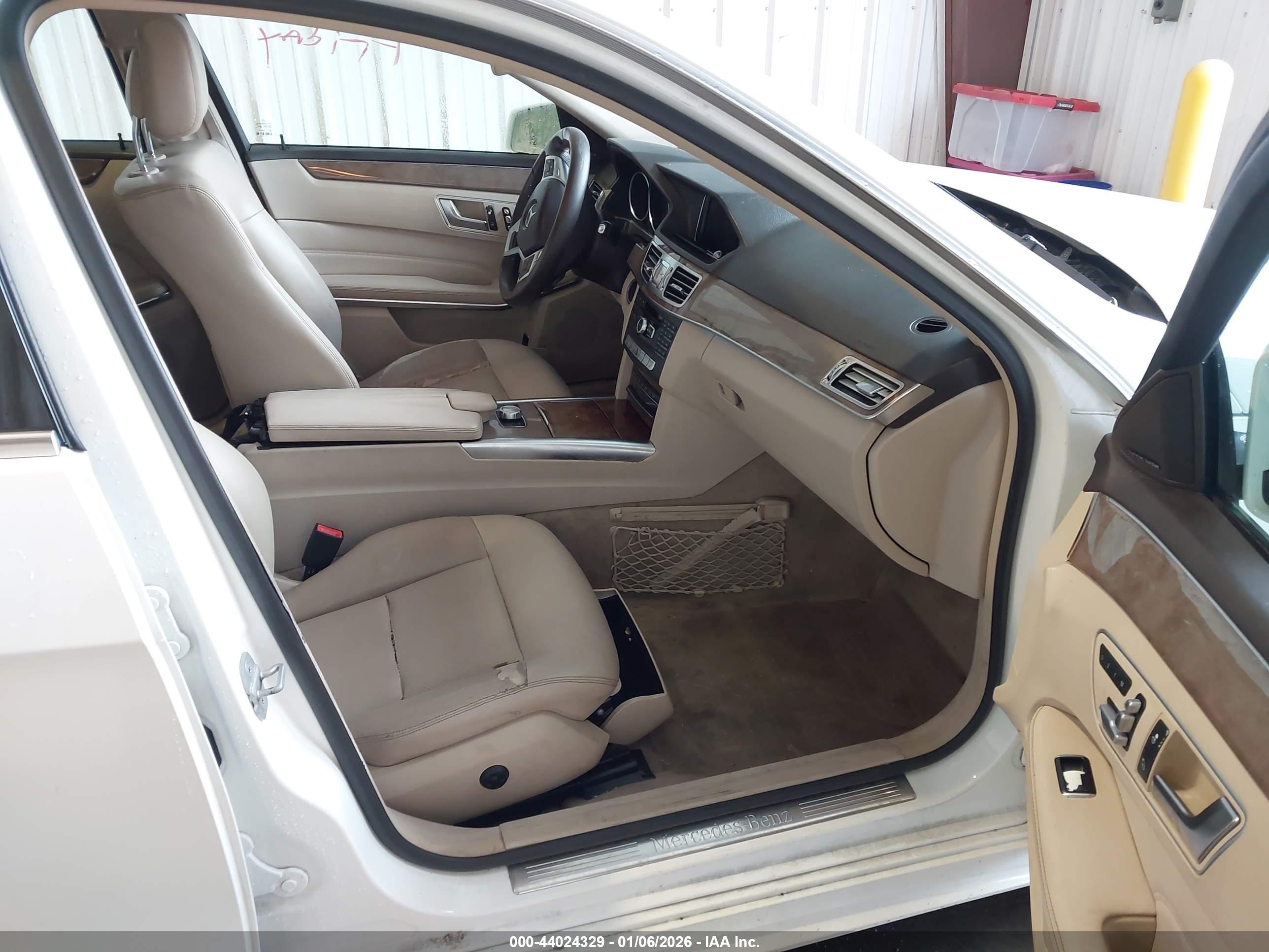 MERCEDES-BENZ E image 5