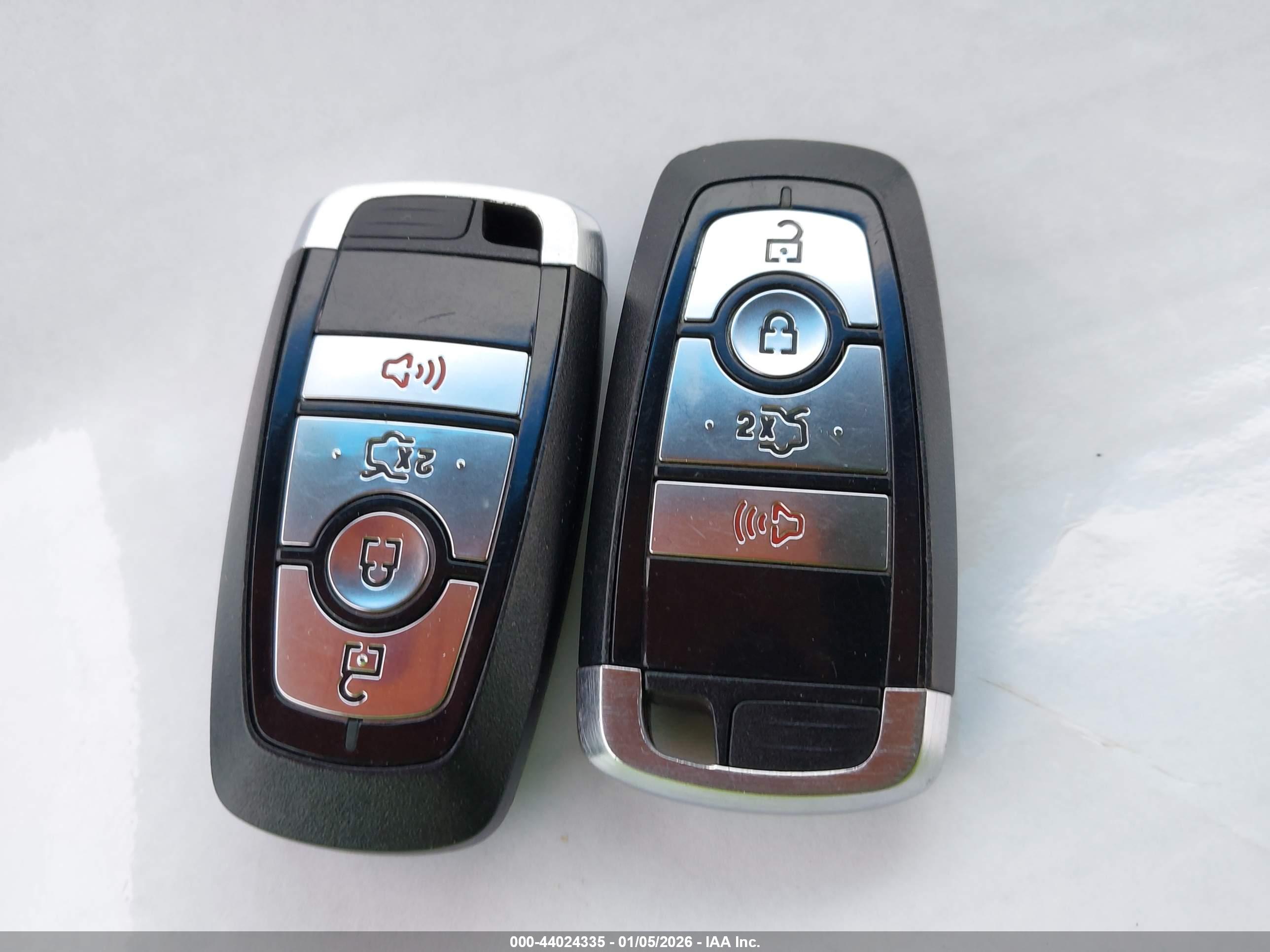 FORD FUSION image 11