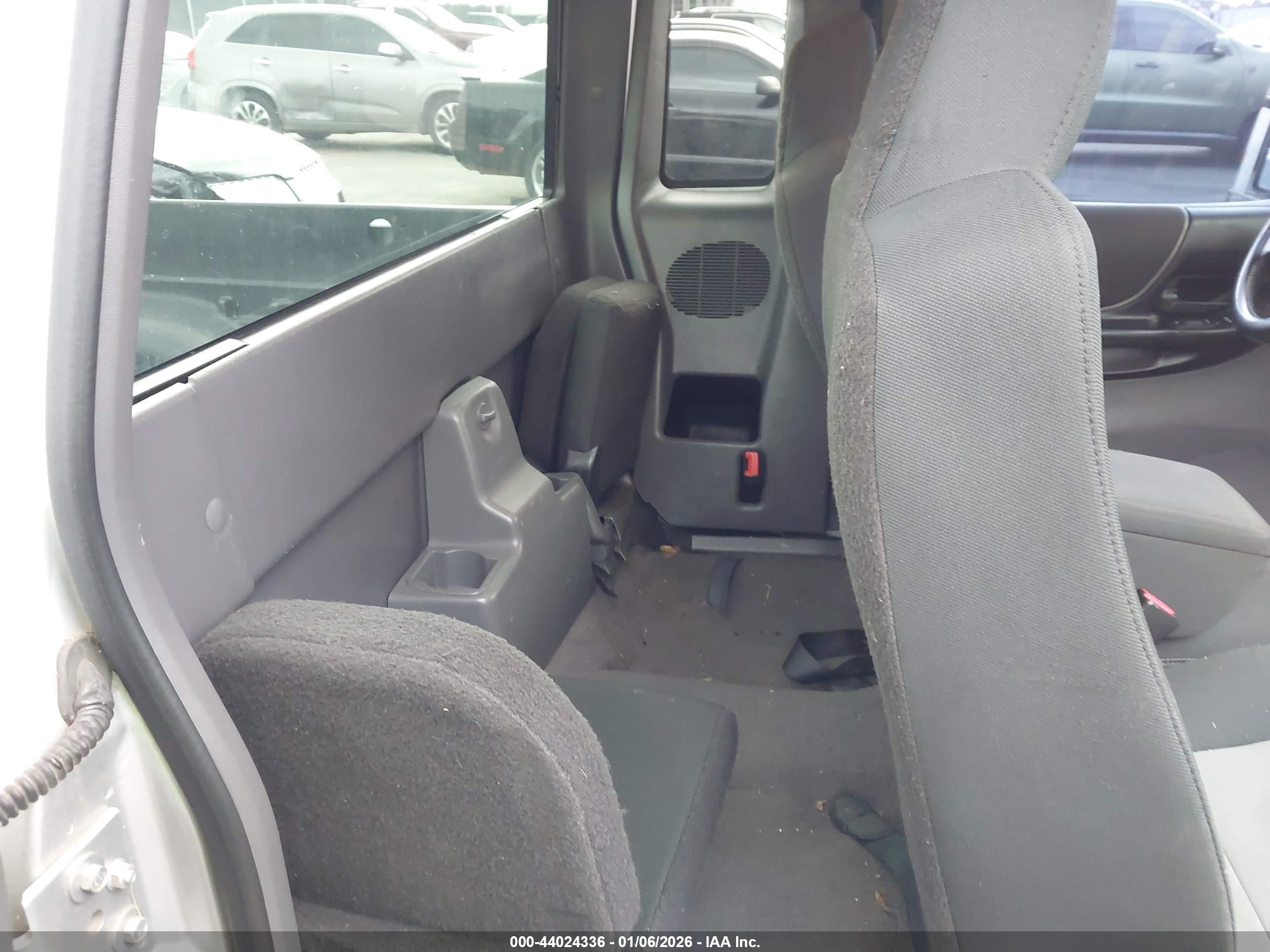 FORD RANGER image 8