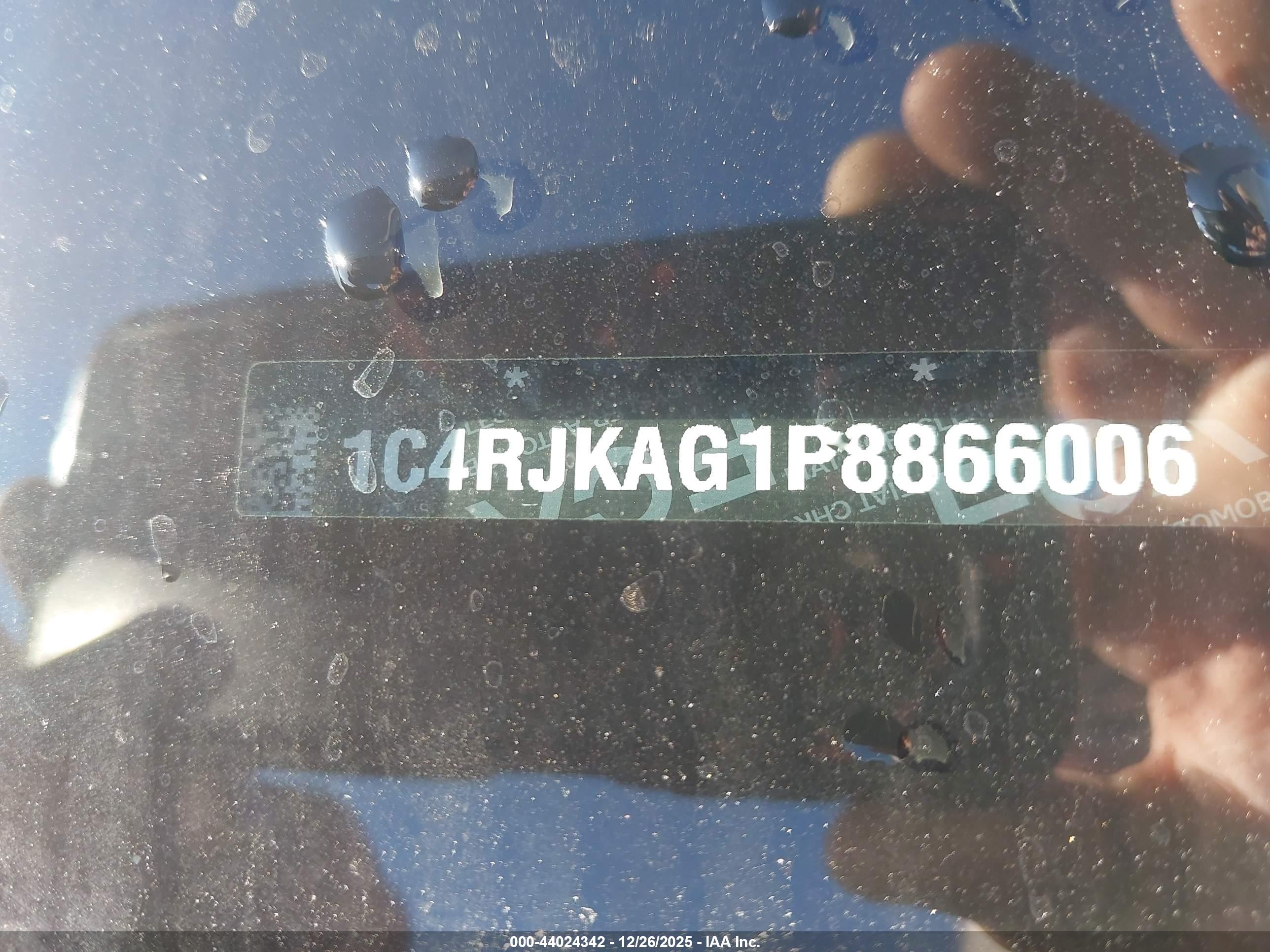 JEEP GRAND image 9