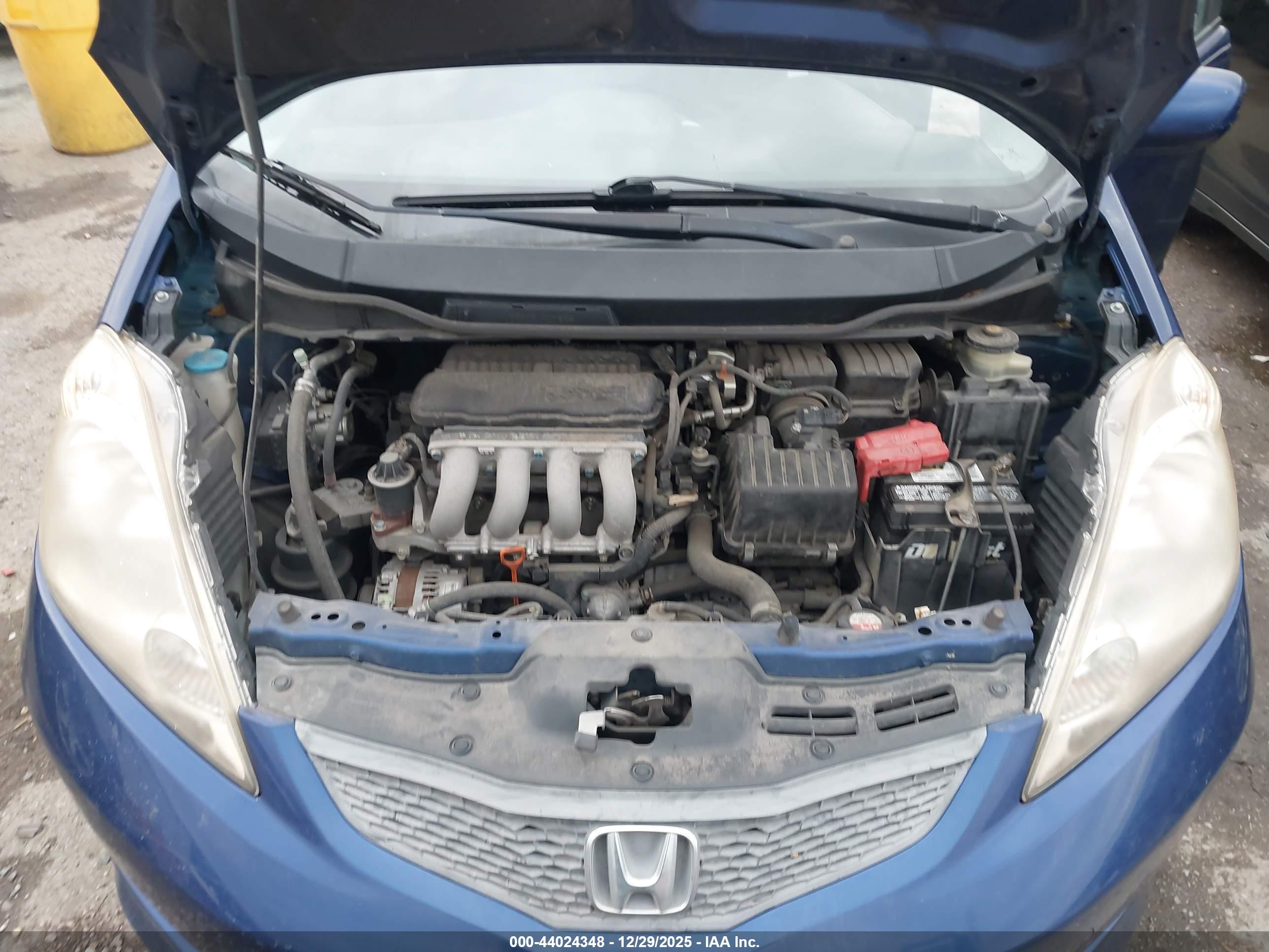 HONDA FIT image 10