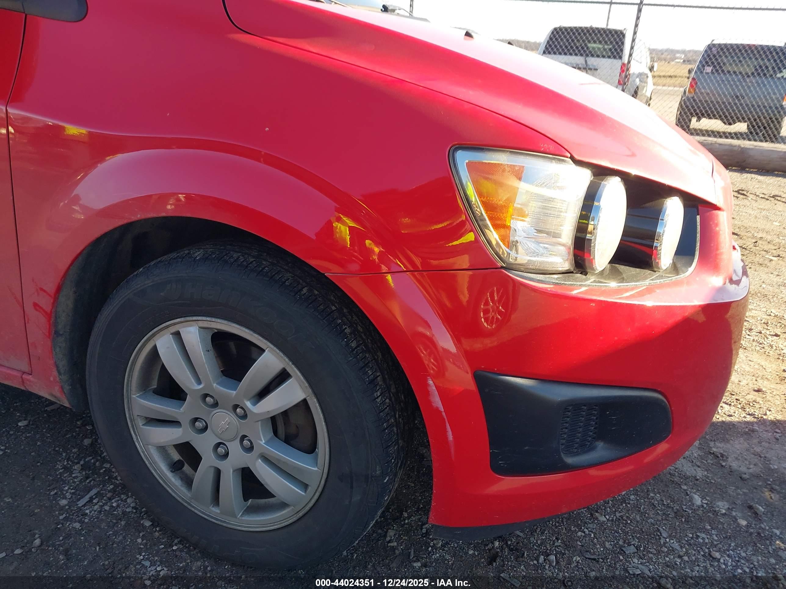 CHEVROLET SONIC image 6