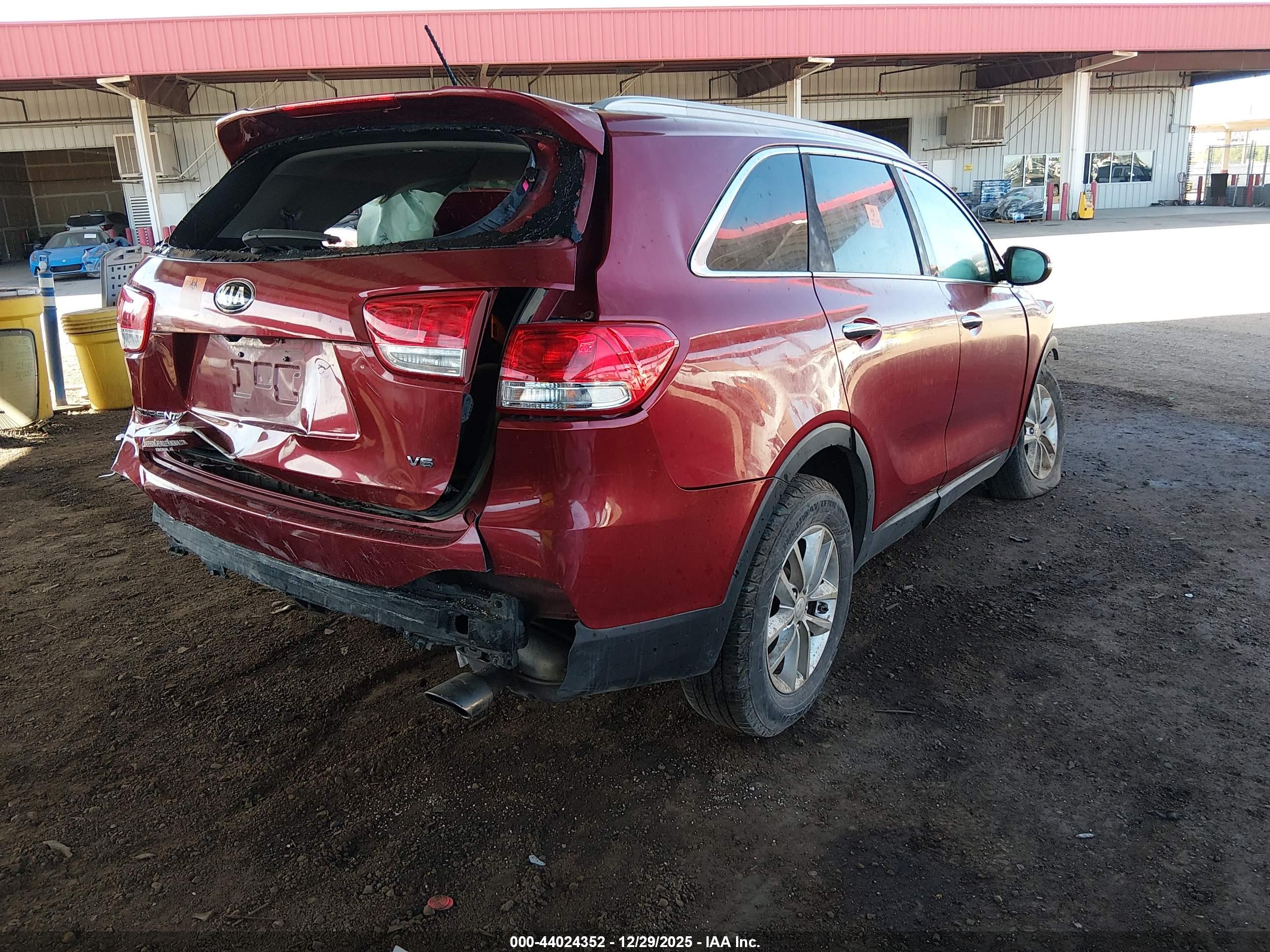 KIA SORENTO image 4