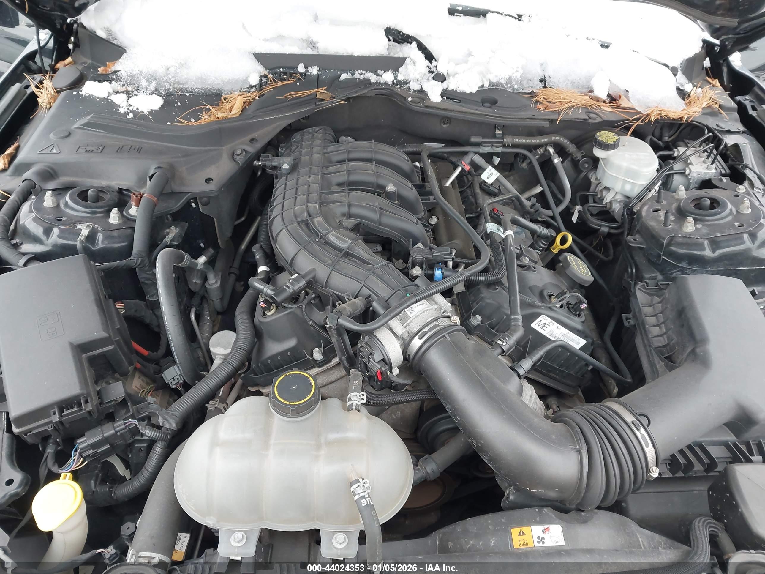 FORD MUSTANG image 10